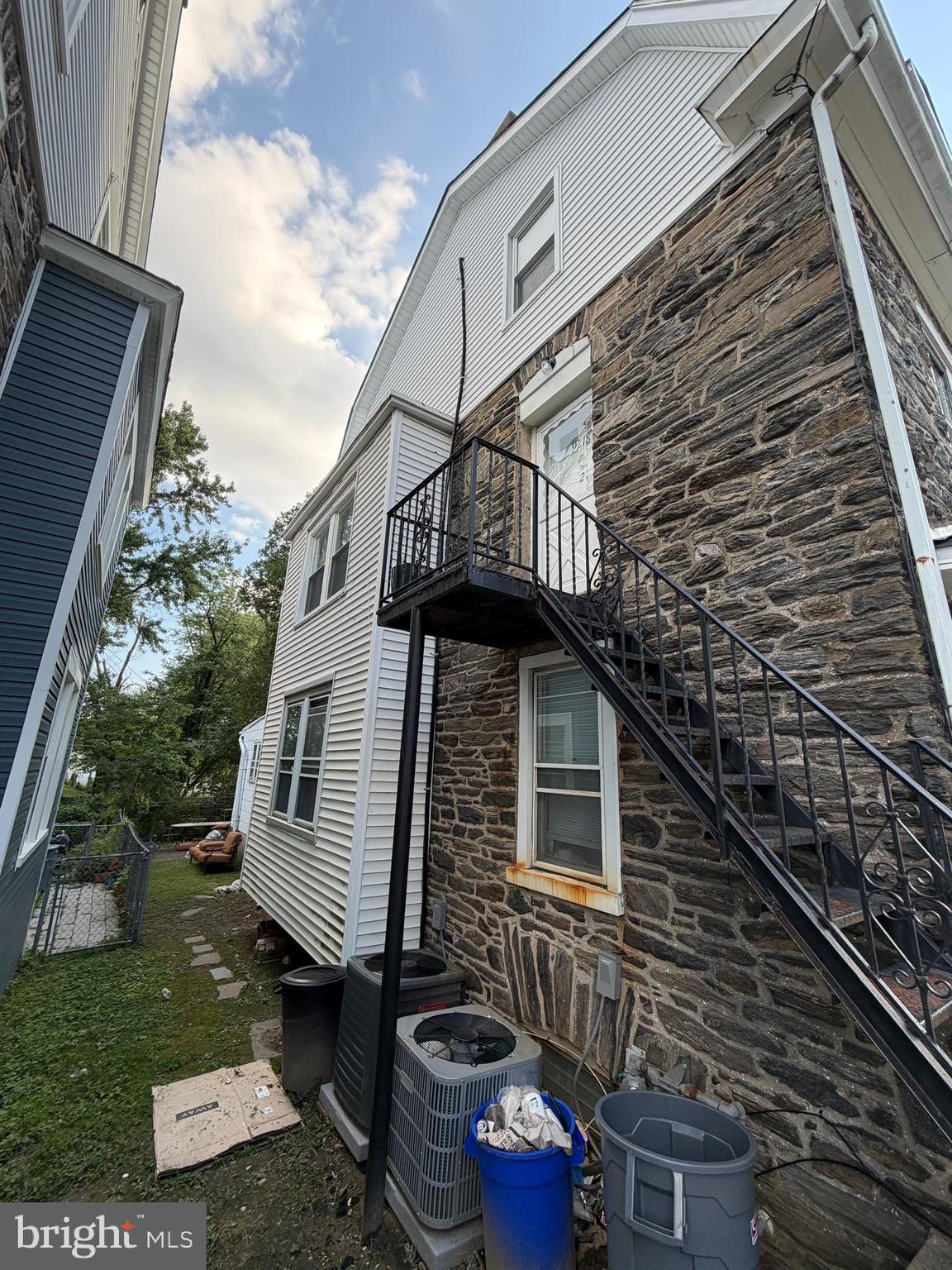 9218 W CHESTER PIKE