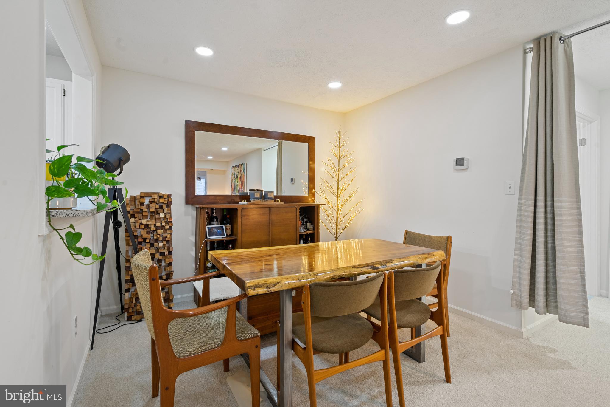 HUNTERS CROSSING - Residential