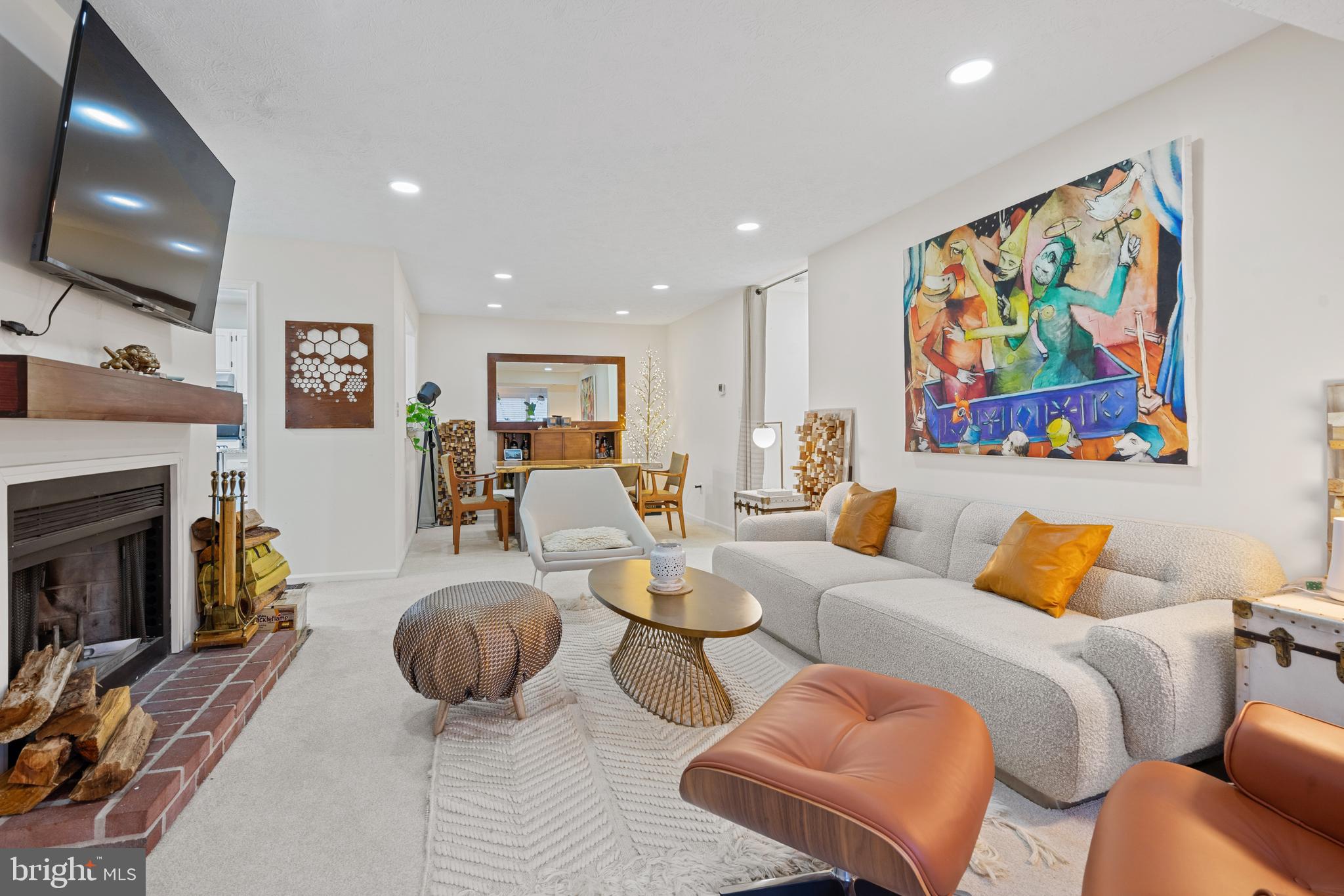 HUNTERS CROSSING - Residential