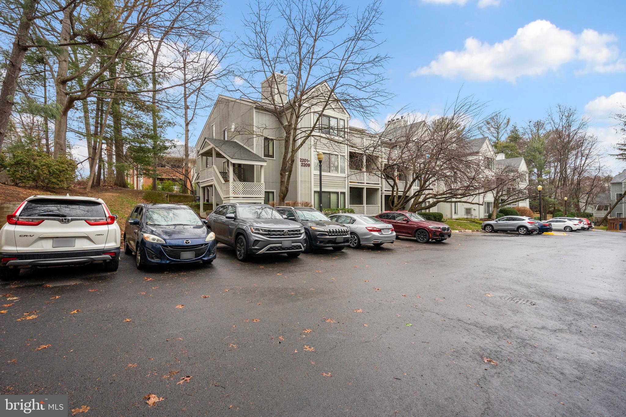 HUNTERS CROSSING - Residential