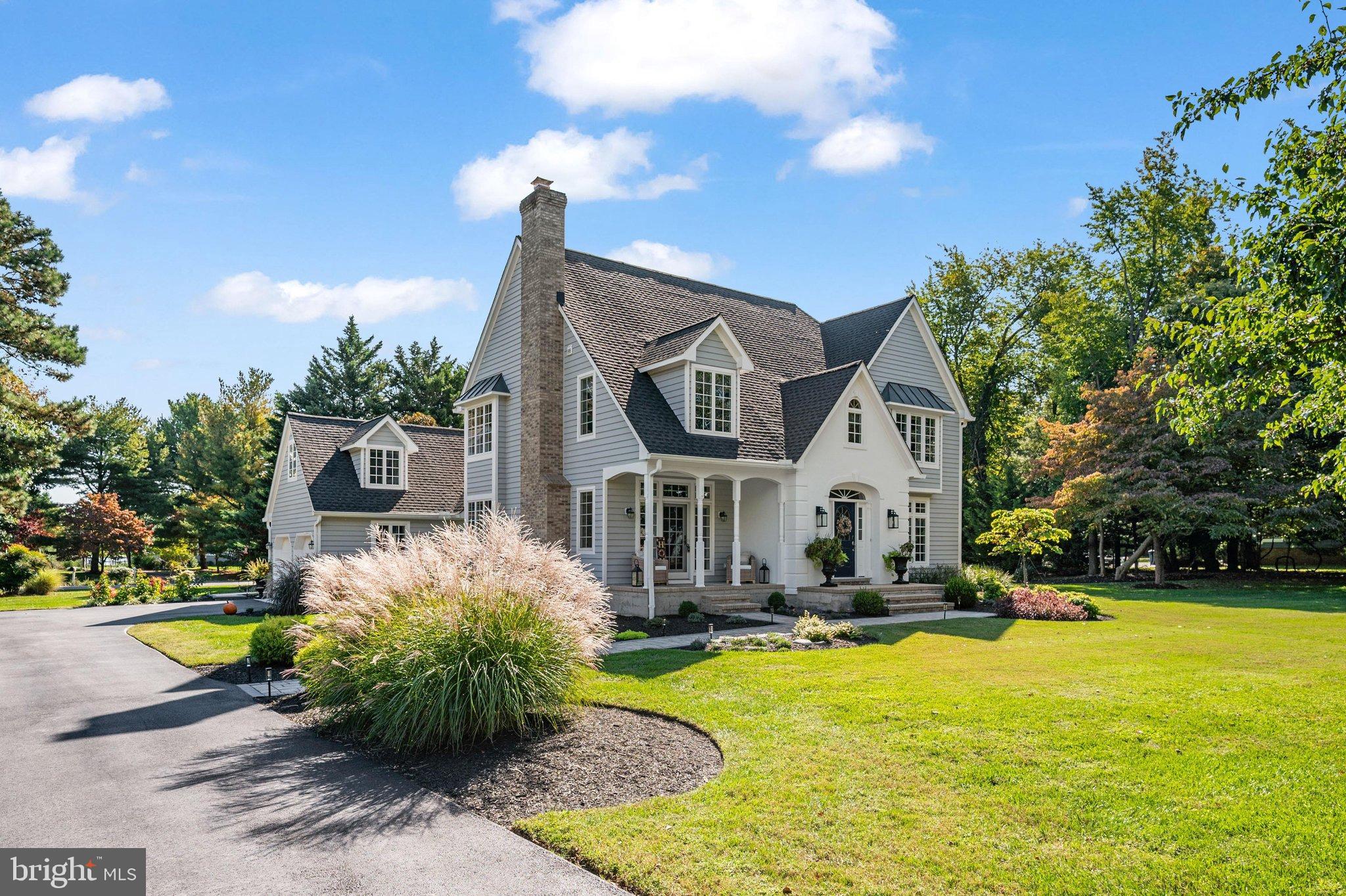 228 PROSPECT BAY DRIVE W