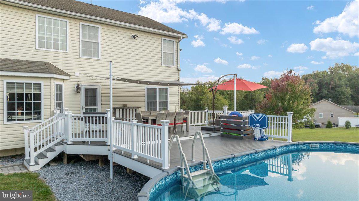 FAIRFAX FARMS - Residential