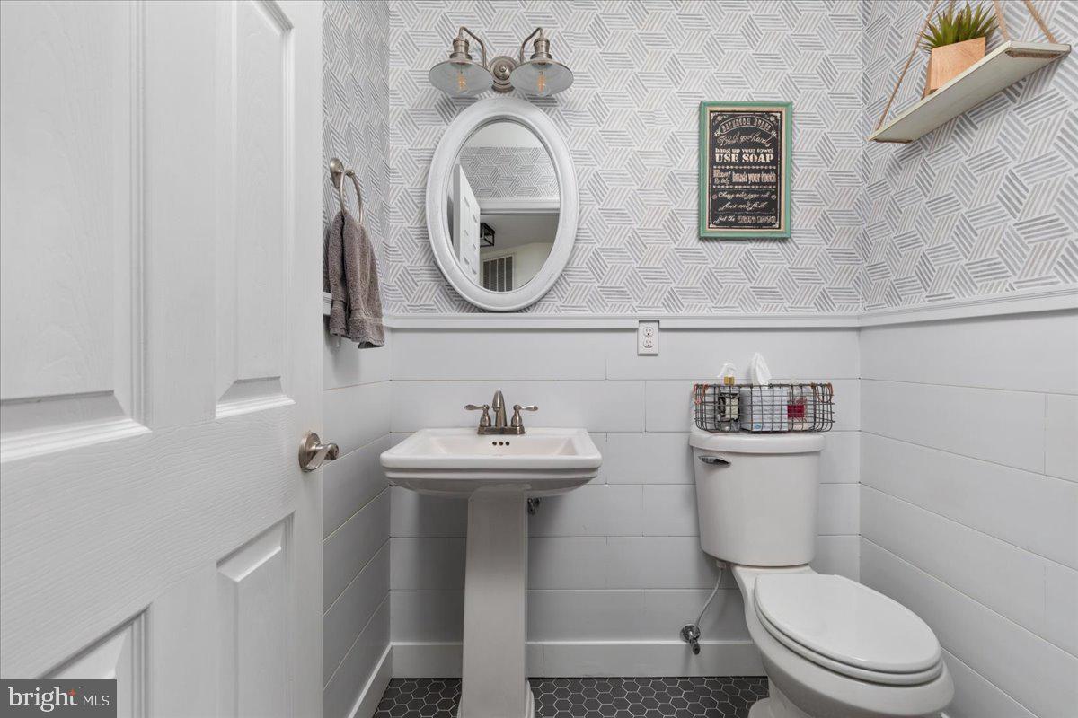 FAIRFAX FARMS - Residential