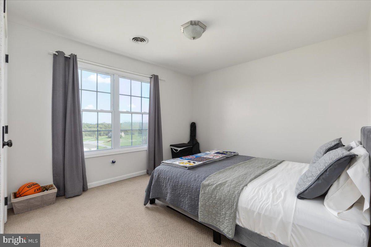 FAIRFAX FARMS - Residential