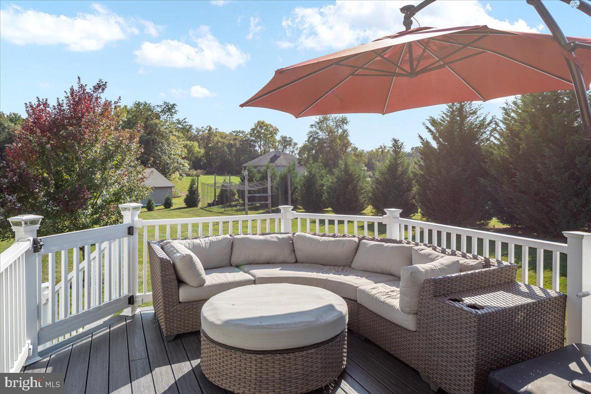 FAIRFAX FARMS - Residential