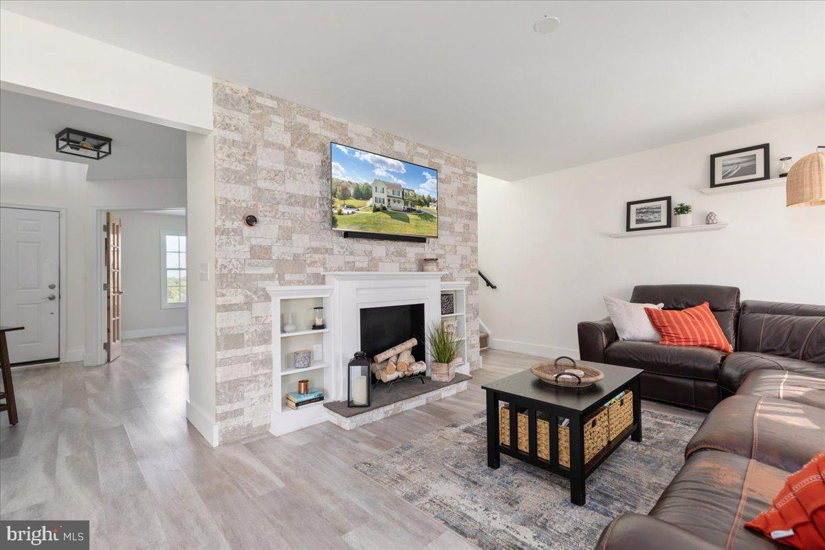 FAIRFAX FARMS - Residential