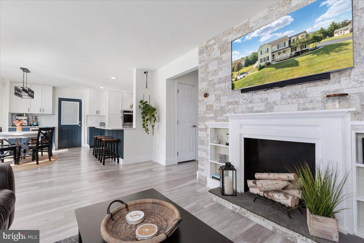 FAIRFAX FARMS - Residential