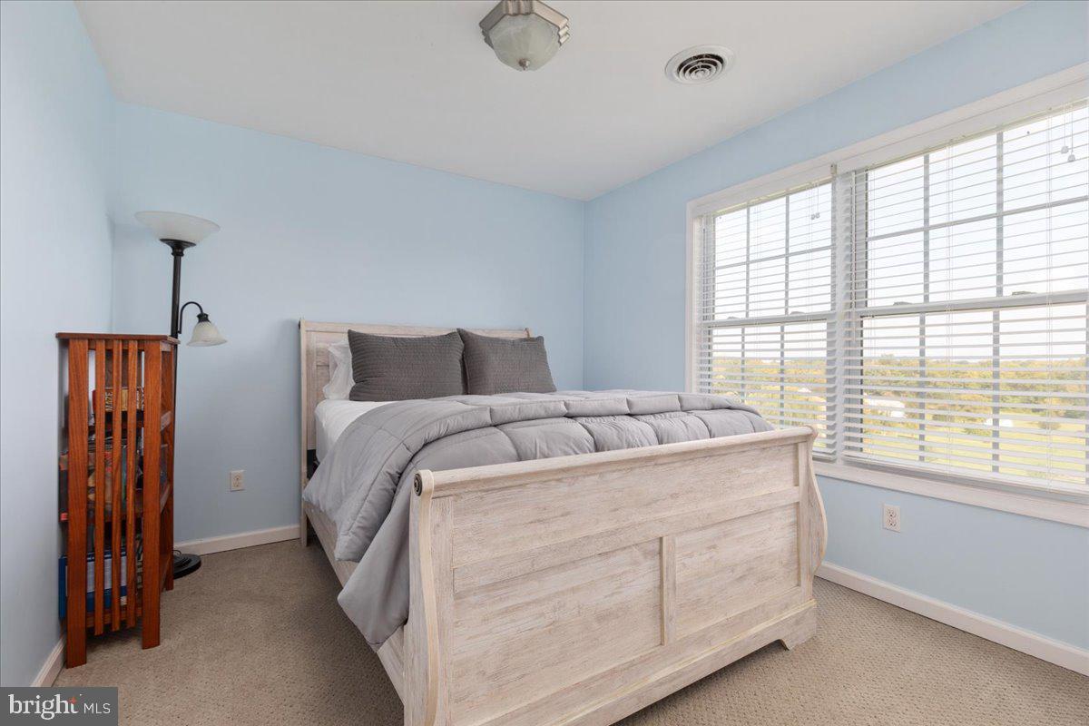 FAIRFAX FARMS - Residential