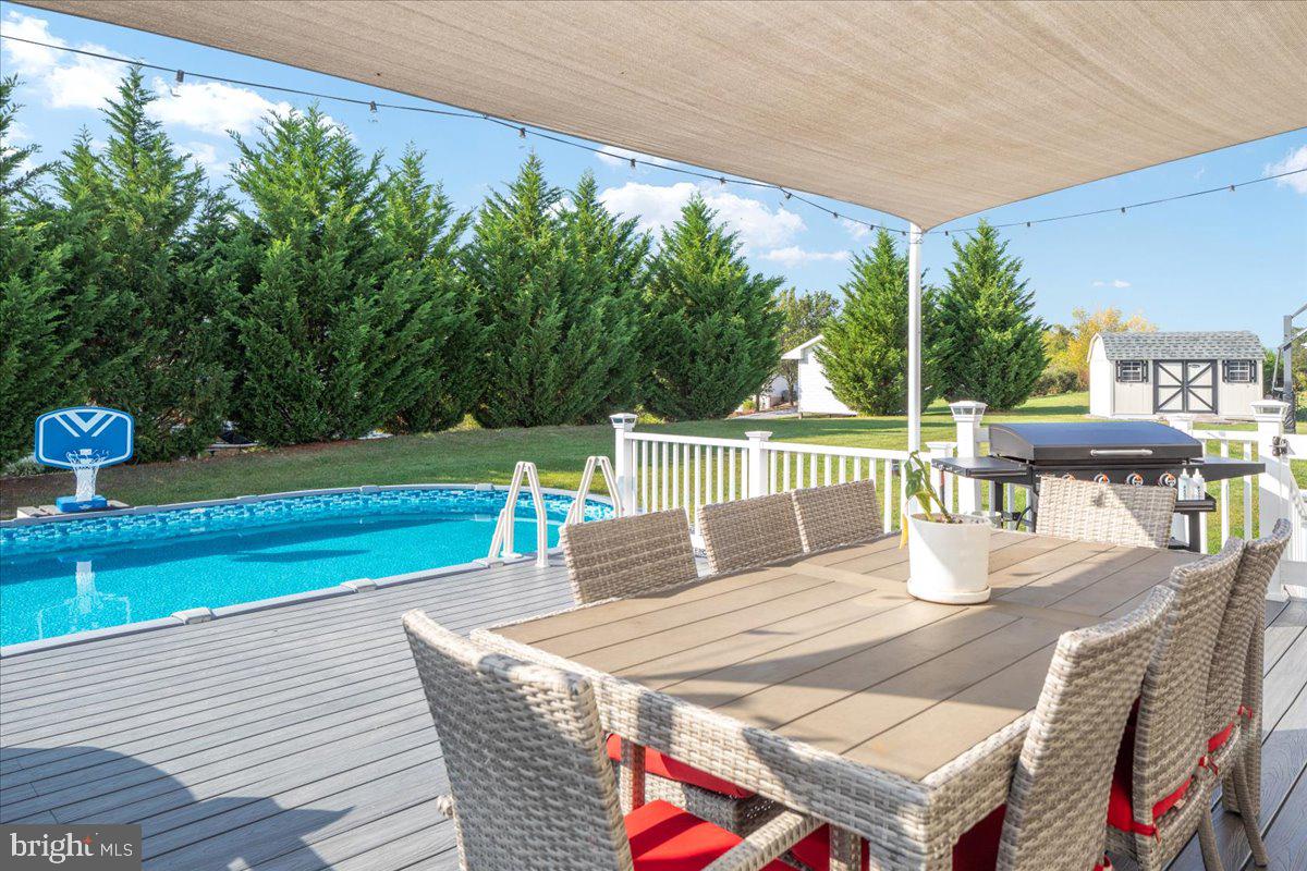 FAIRFAX FARMS - Residential