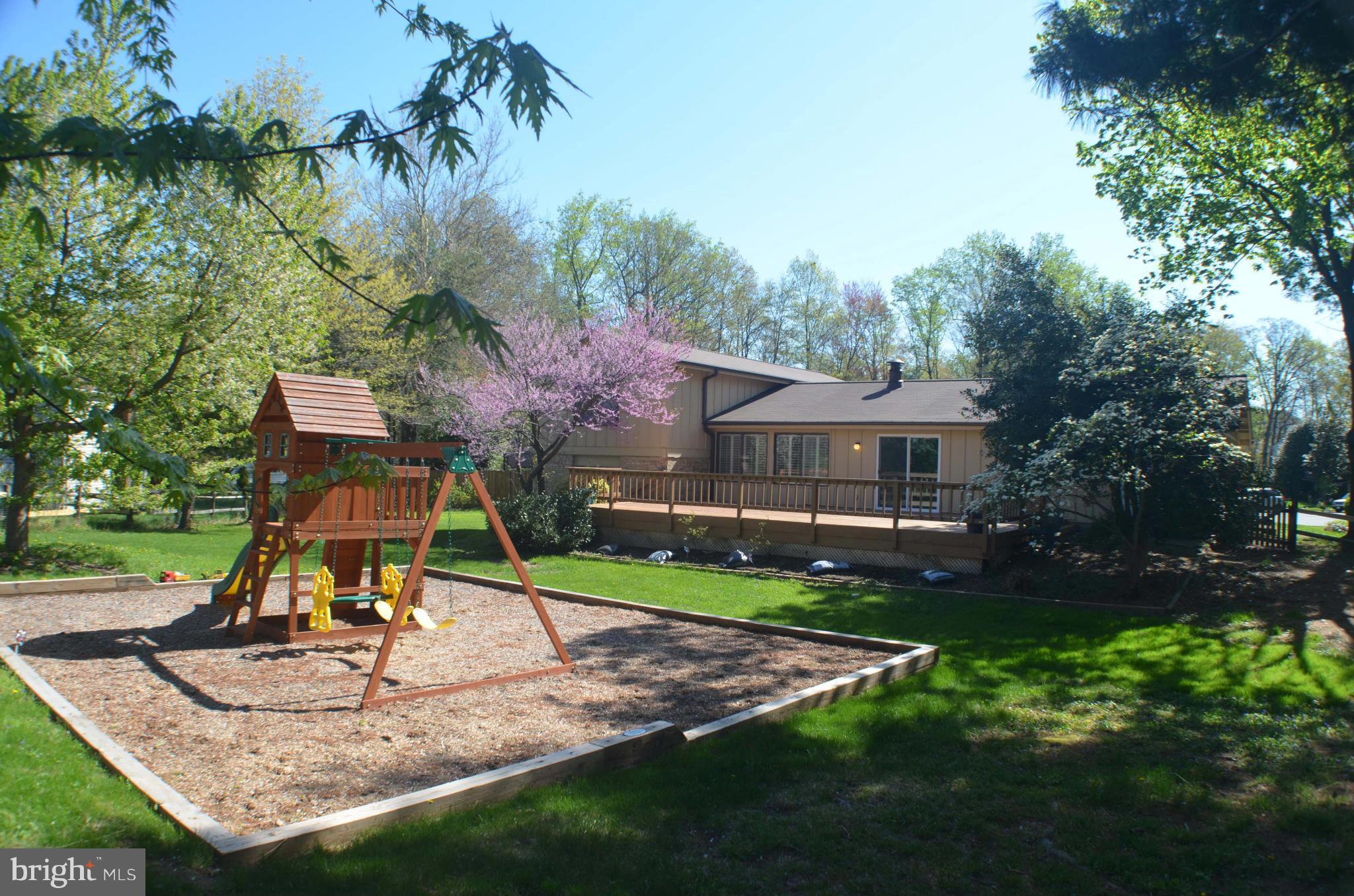 FOX MILL ESTATES - Residential