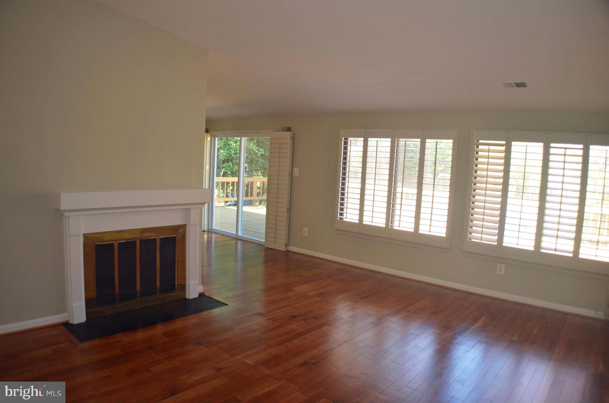 FOX MILL ESTATES - Residential