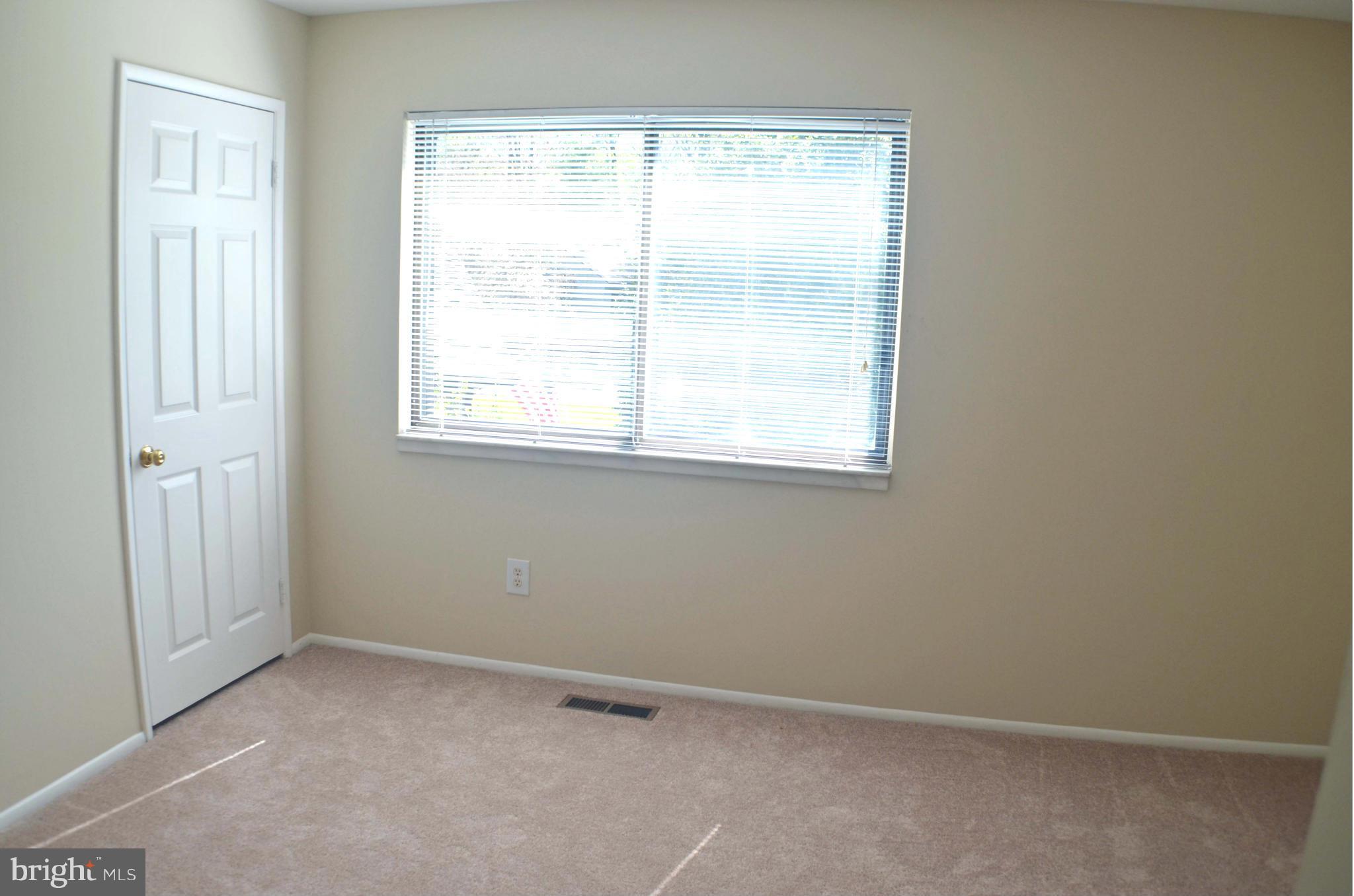 FOX MILL ESTATES - Residential