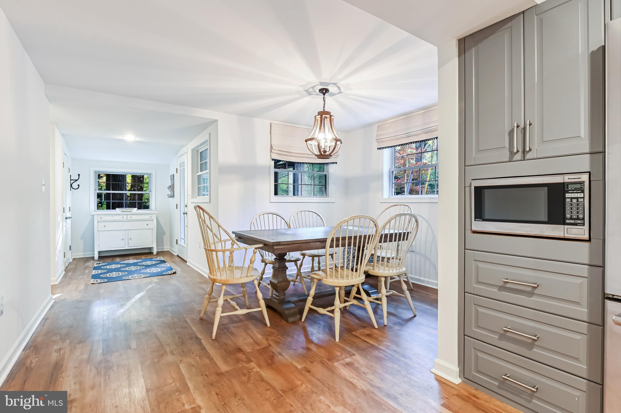 SHERWOOD FOREST - Residential