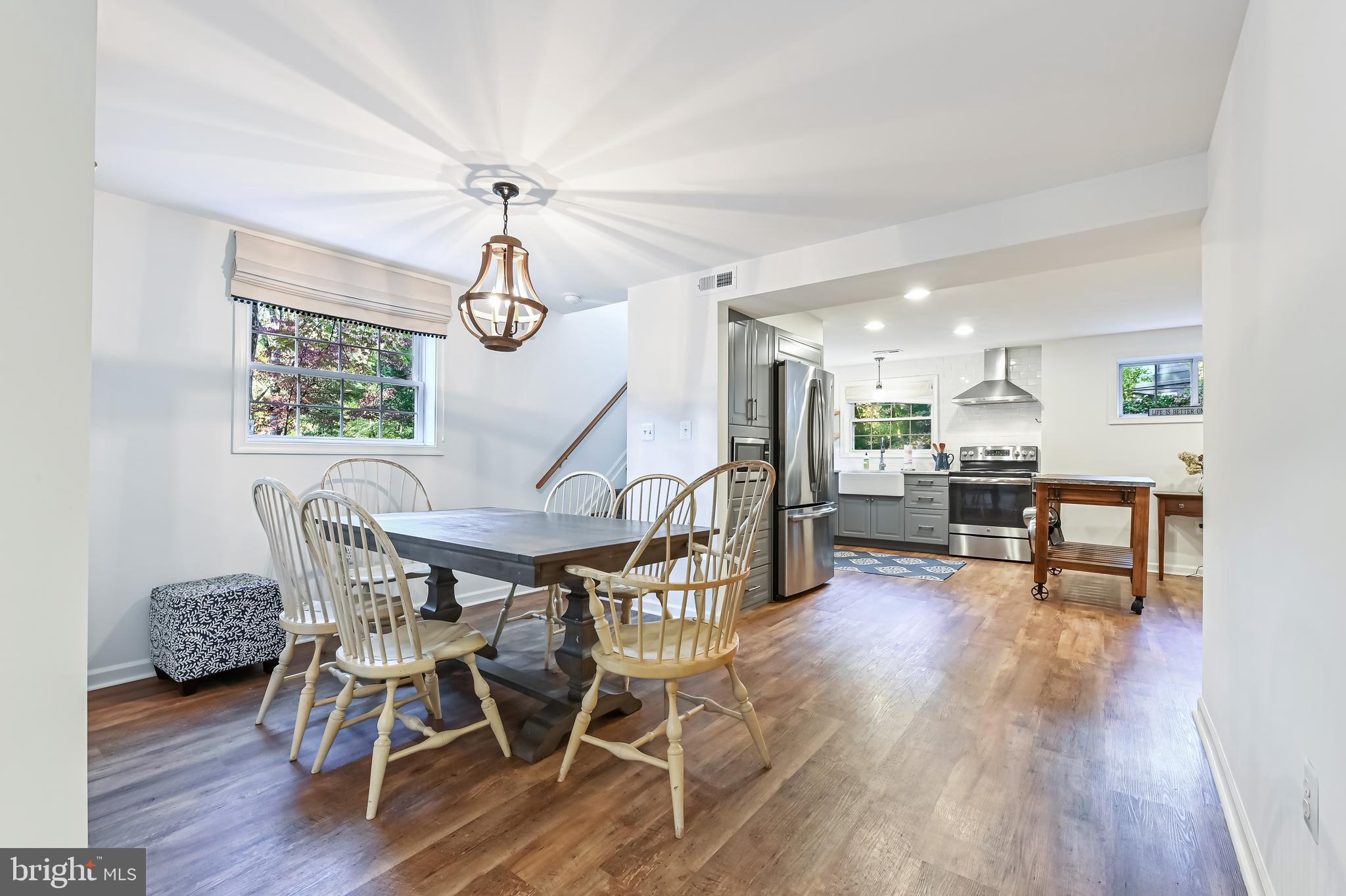 SHERWOOD FOREST - Residential