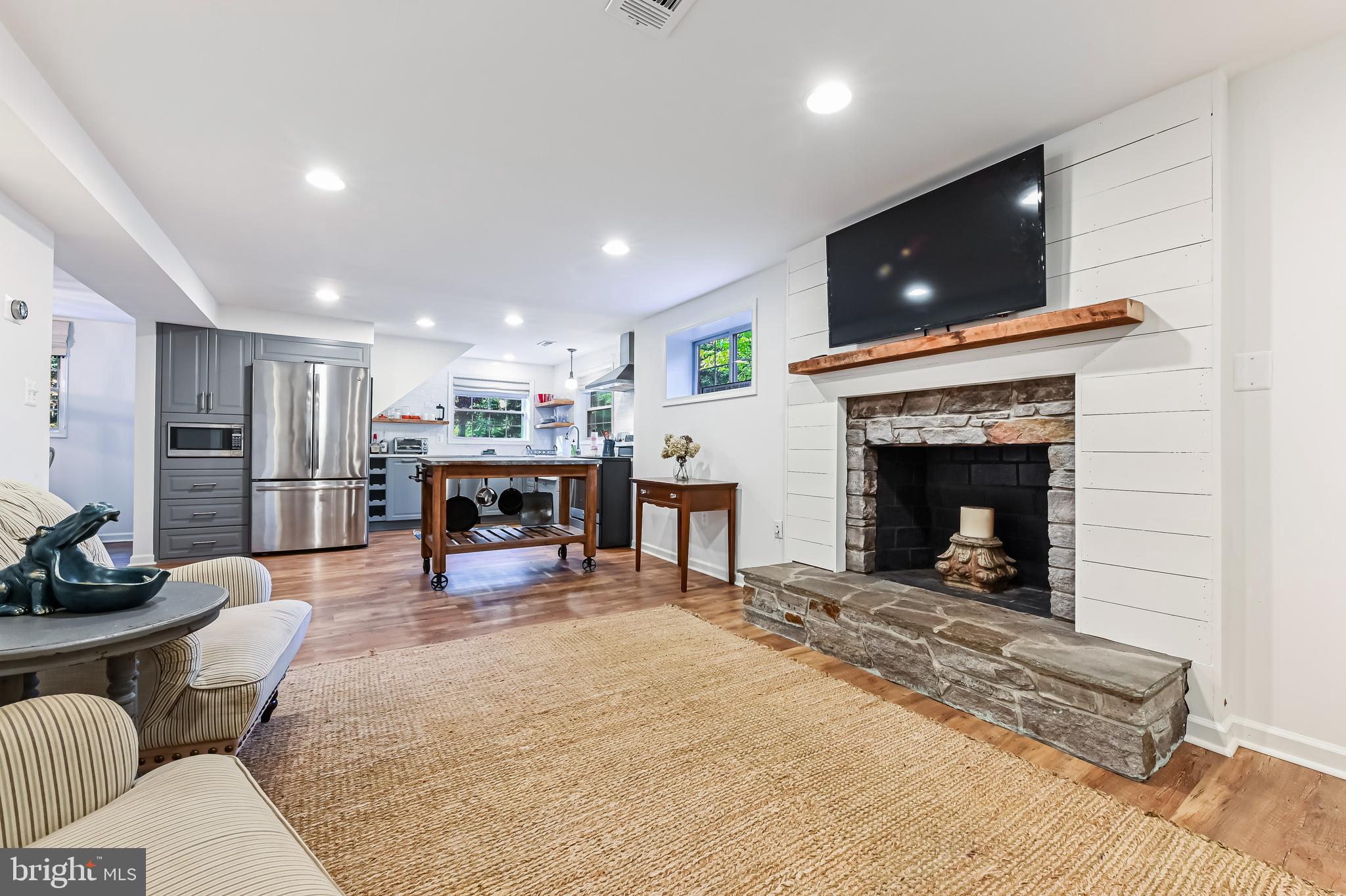 SHERWOOD FOREST - Residential