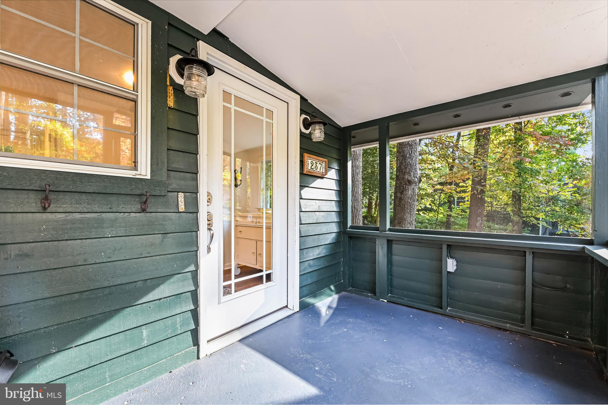 SHERWOOD FOREST - Residential