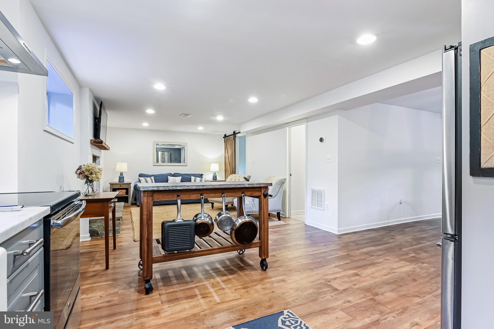 SHERWOOD FOREST - Residential