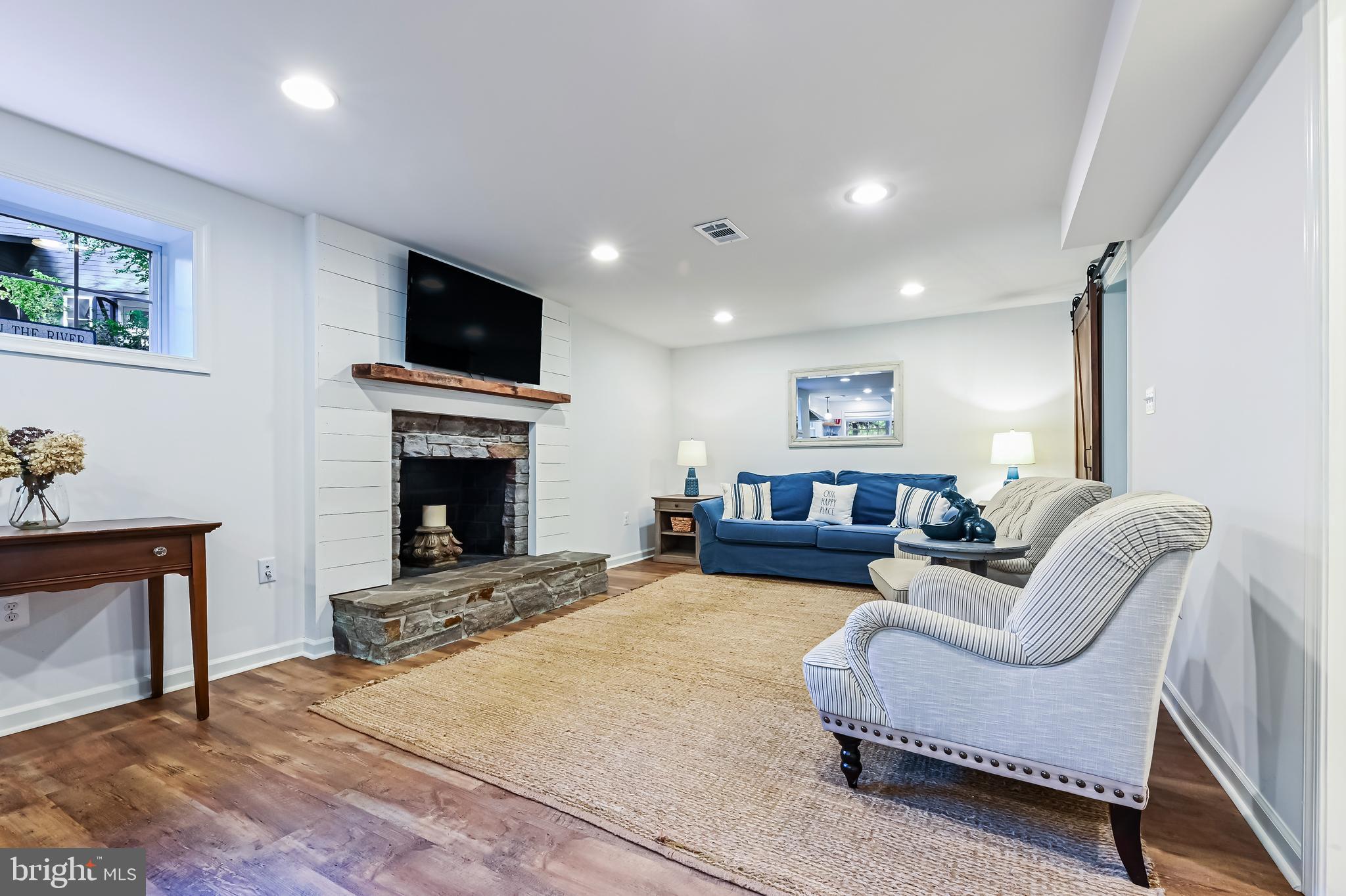 SHERWOOD FOREST - Residential