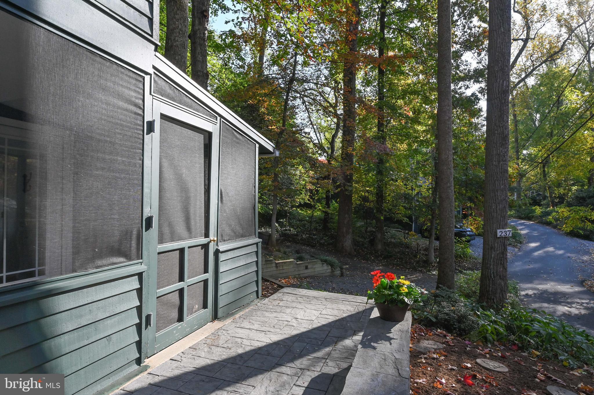 SHERWOOD FOREST - Residential