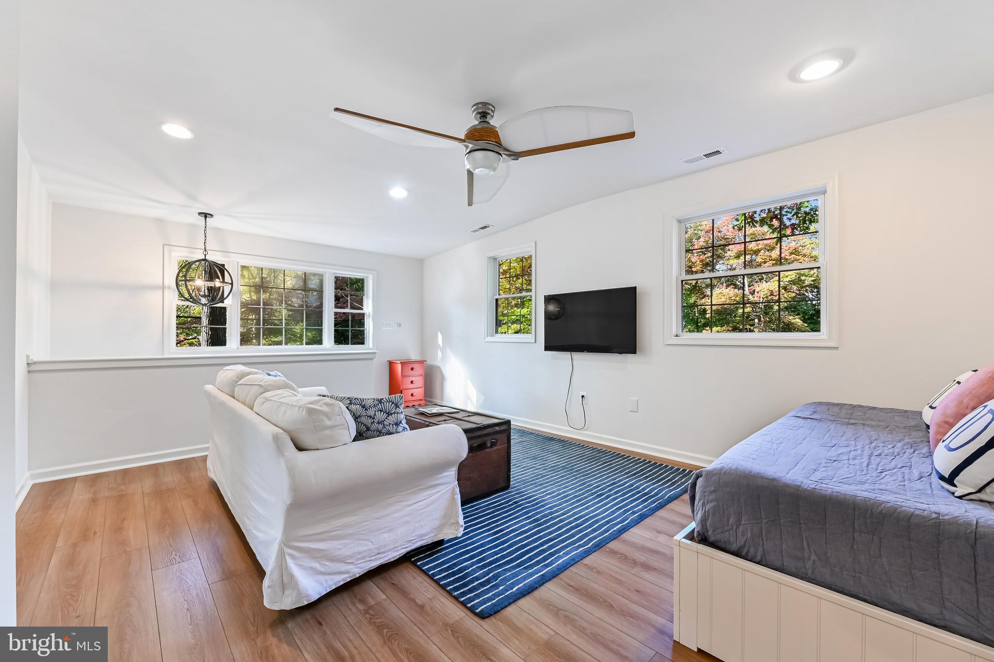 SHERWOOD FOREST - Residential