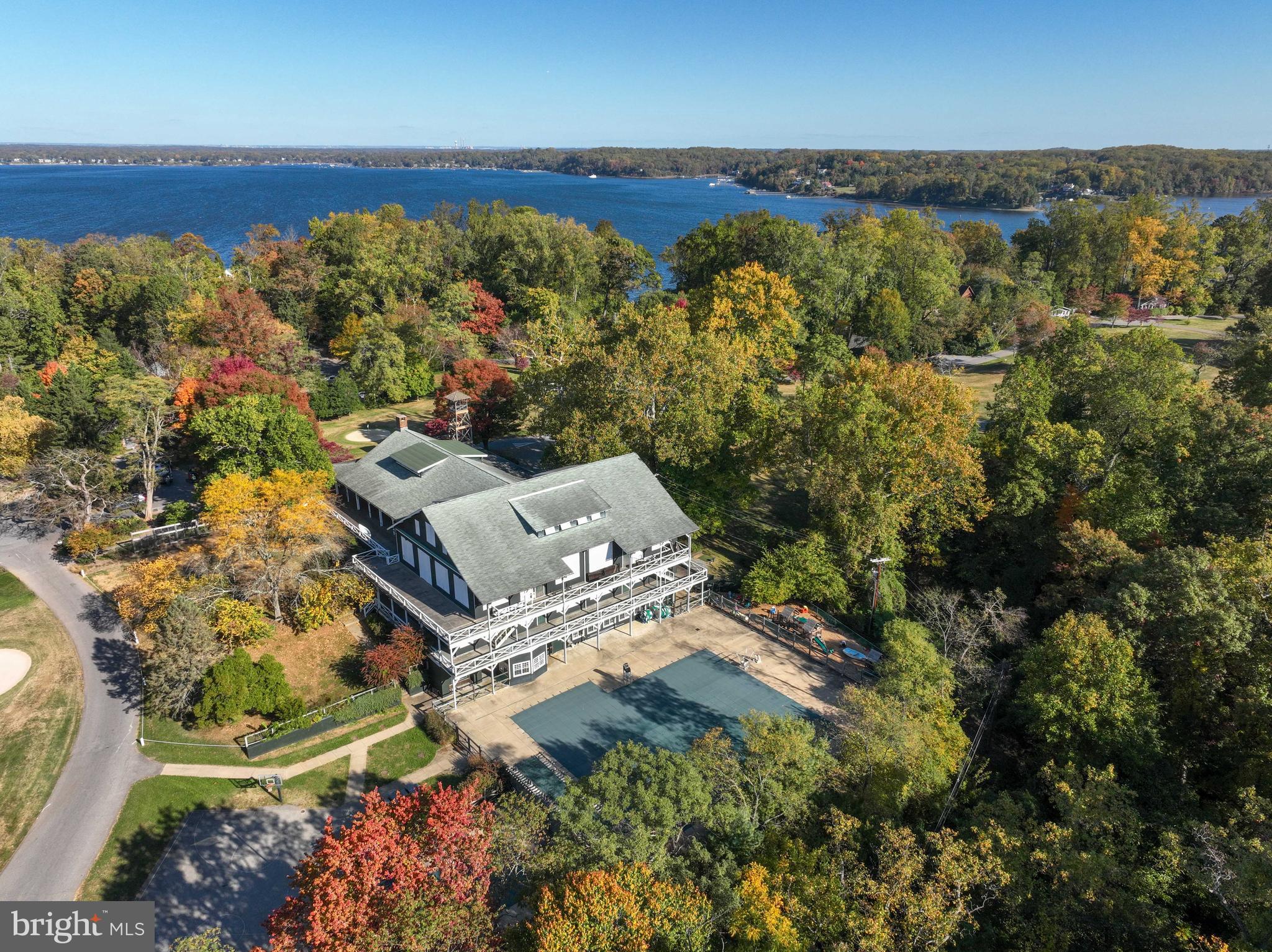 SHERWOOD FOREST - Residential