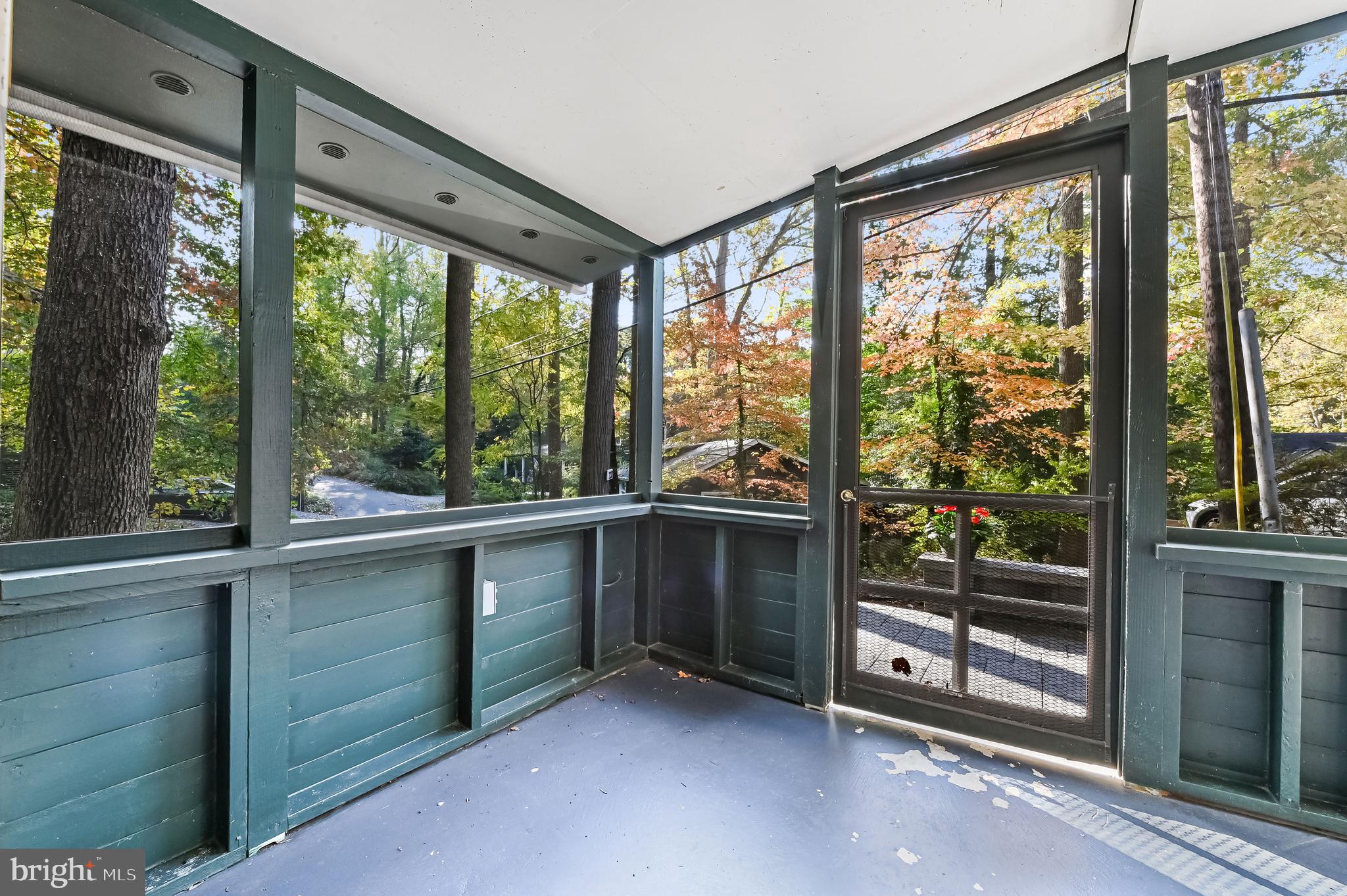 SHERWOOD FOREST - Residential