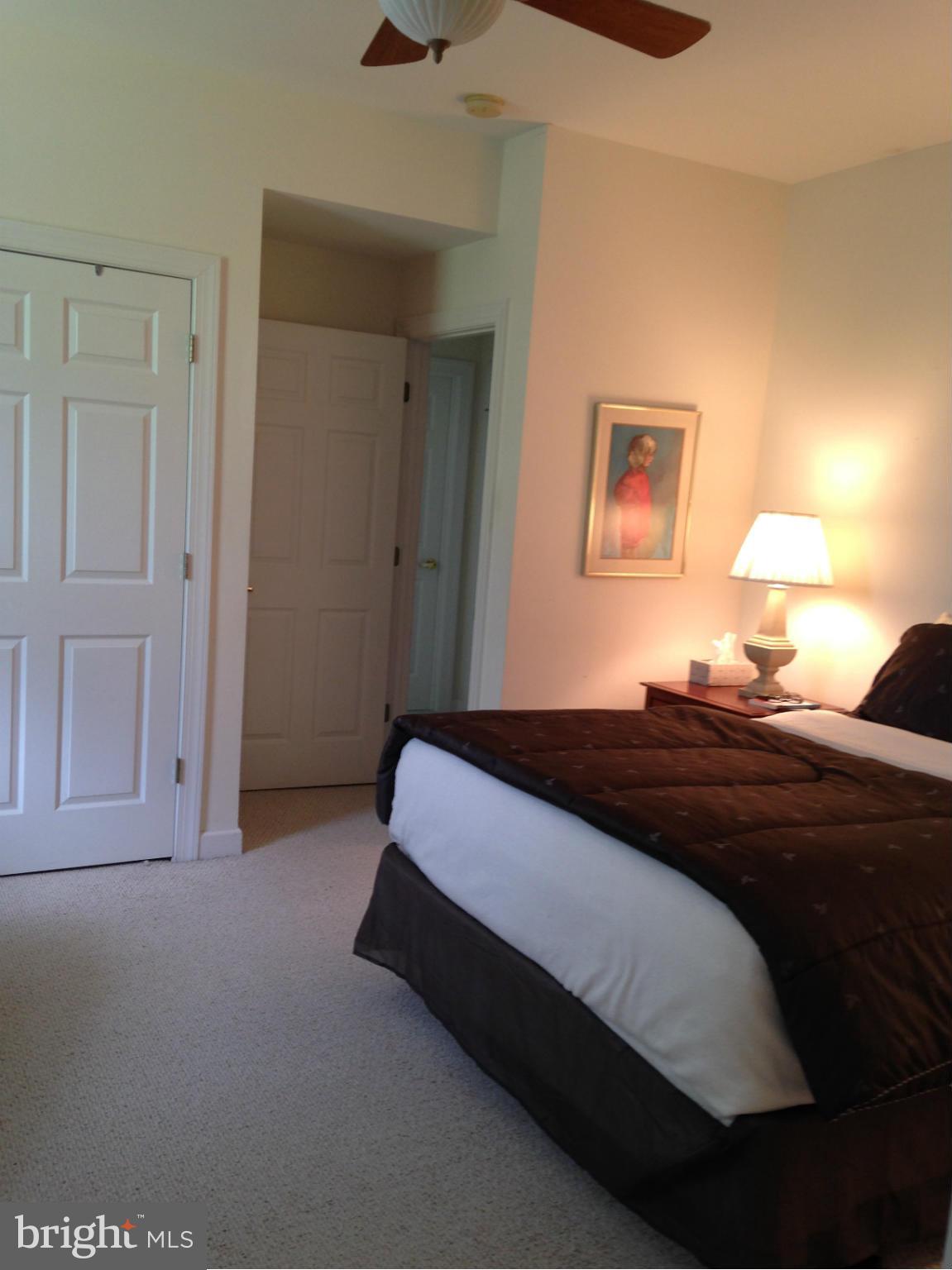 MEADOWBRANCH MEWS - Residential Lease