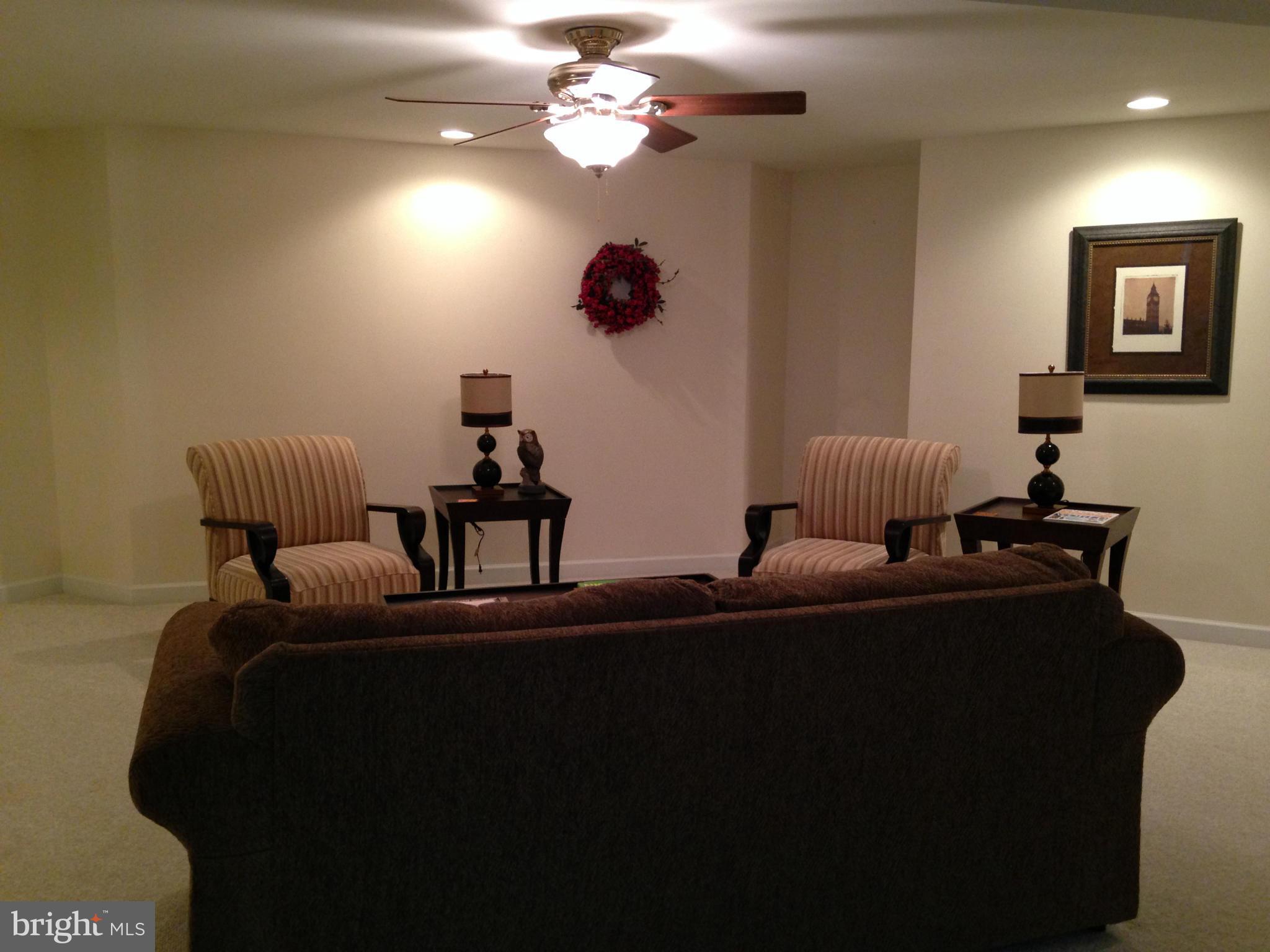 MEADOWBRANCH MEWS - Residential Lease