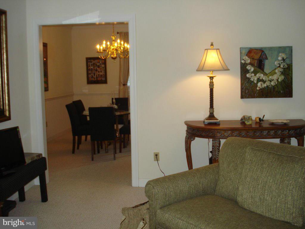 MEADOWBRANCH MEWS - Residential Lease