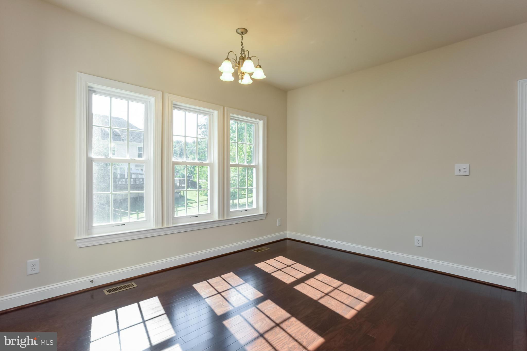 ARTILLERY RIDGE - Residential