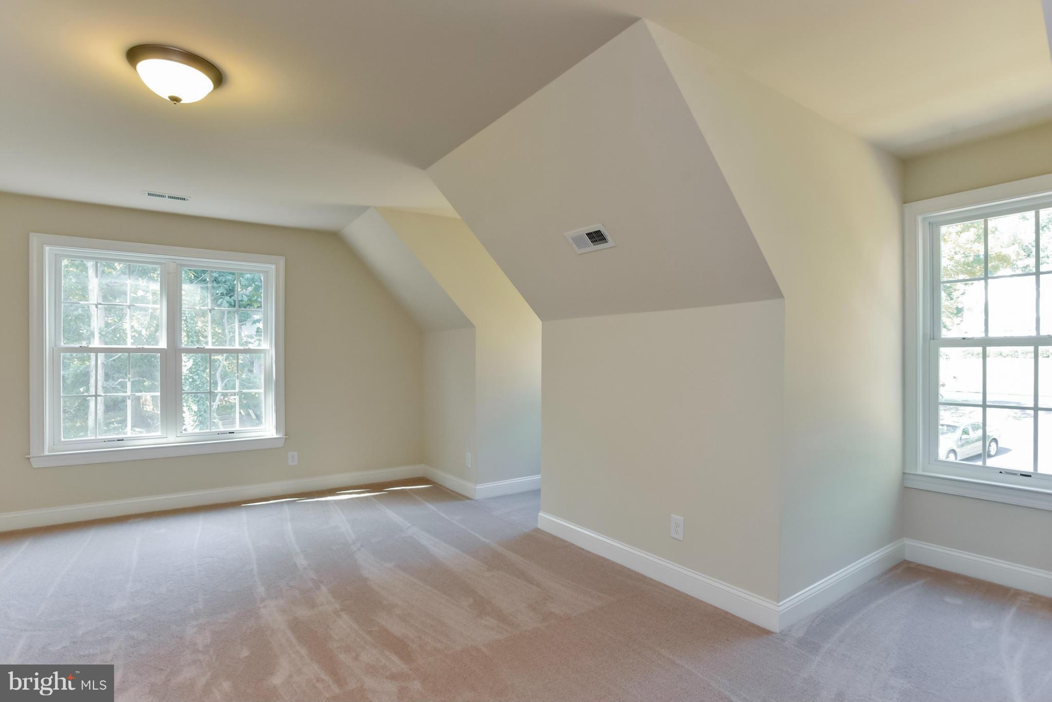 ARTILLERY RIDGE - Residential