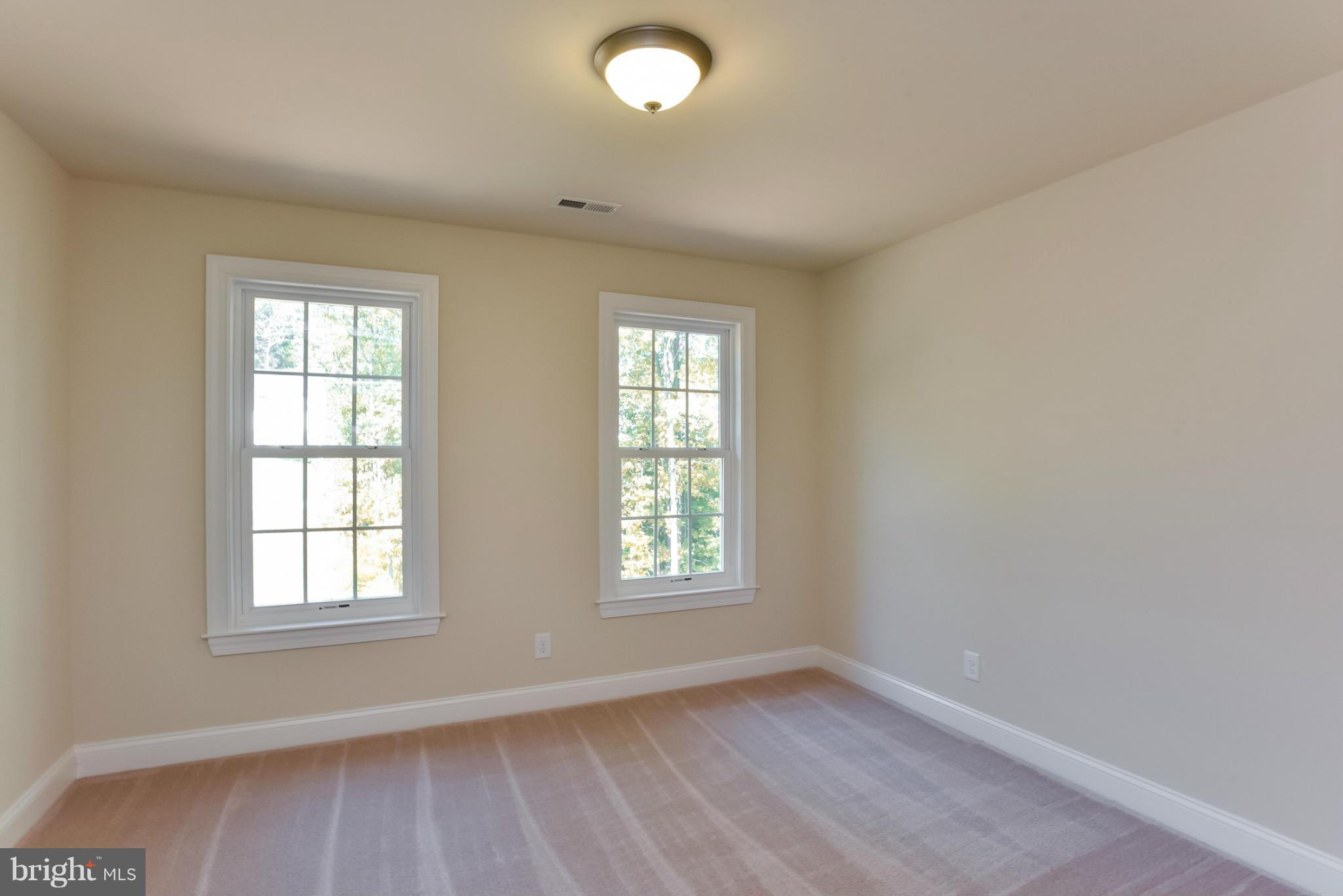 ARTILLERY RIDGE - Residential