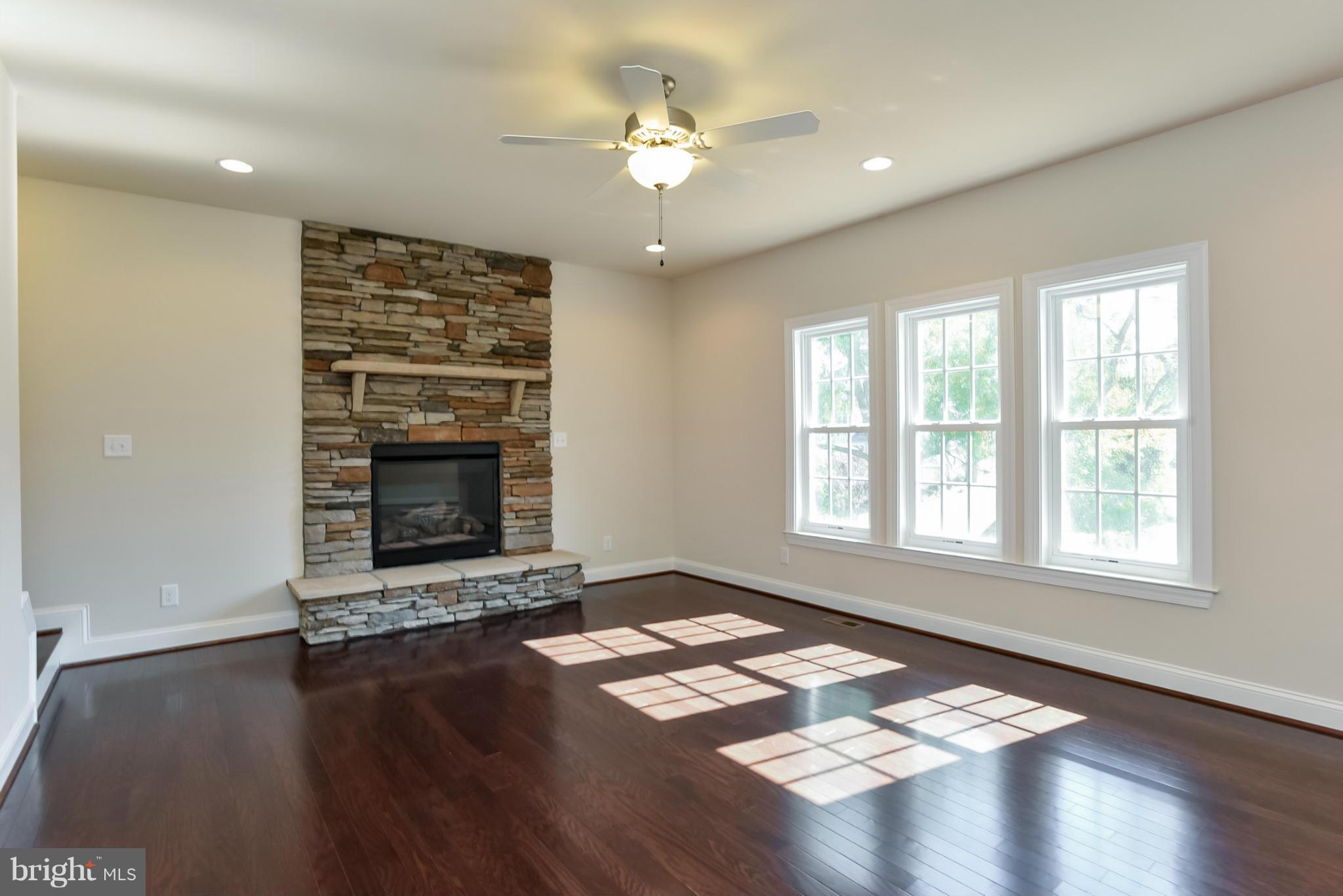 ARTILLERY RIDGE - Residential