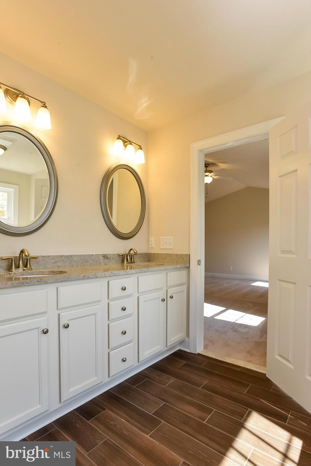 ARTILLERY RIDGE - Residential