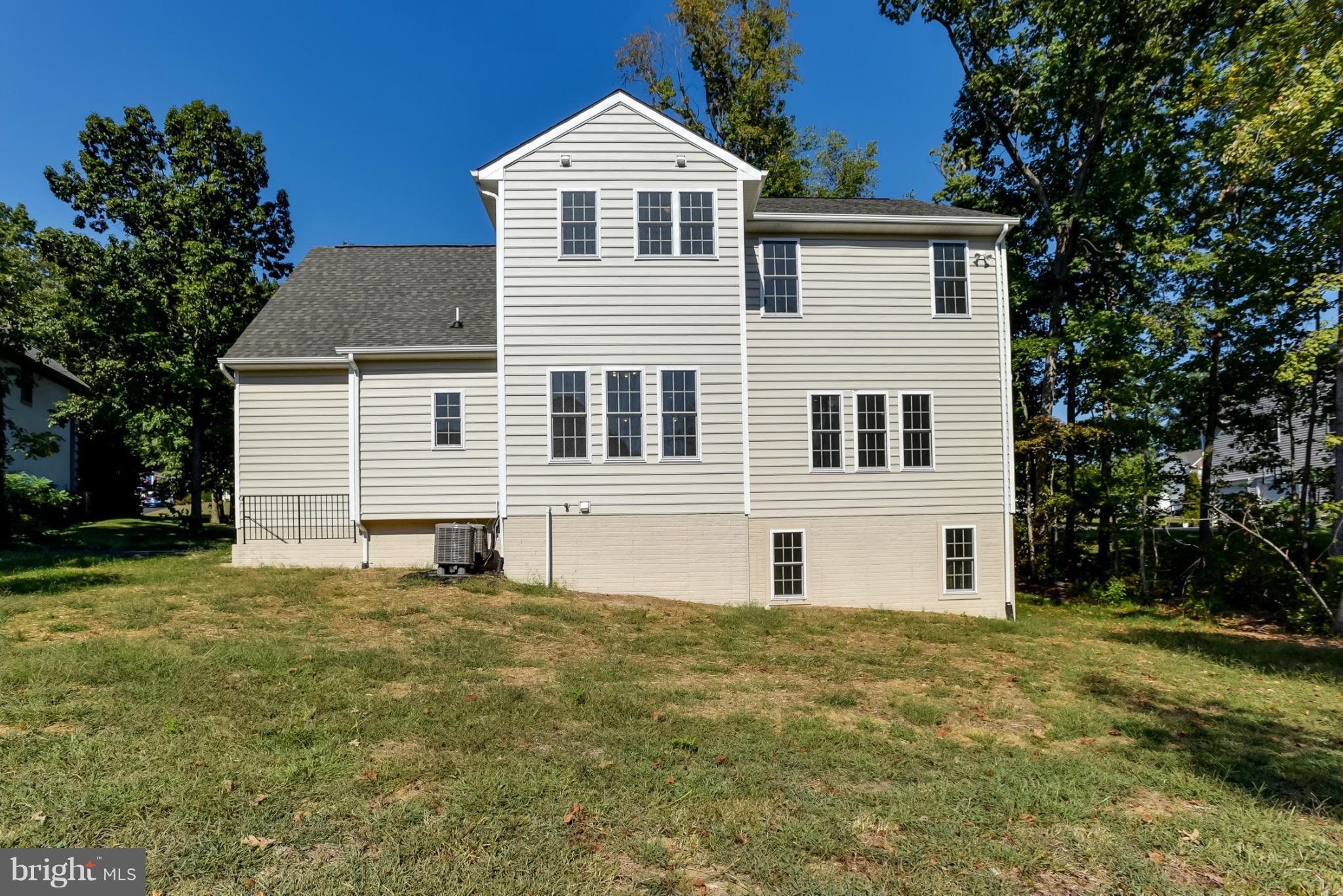 ARTILLERY RIDGE - Residential