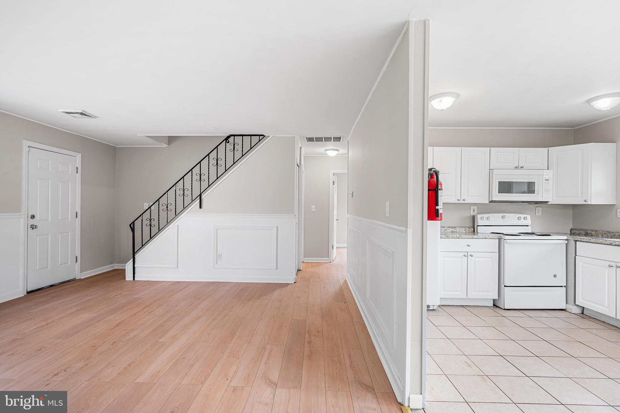 11 SEDGWICK LANE