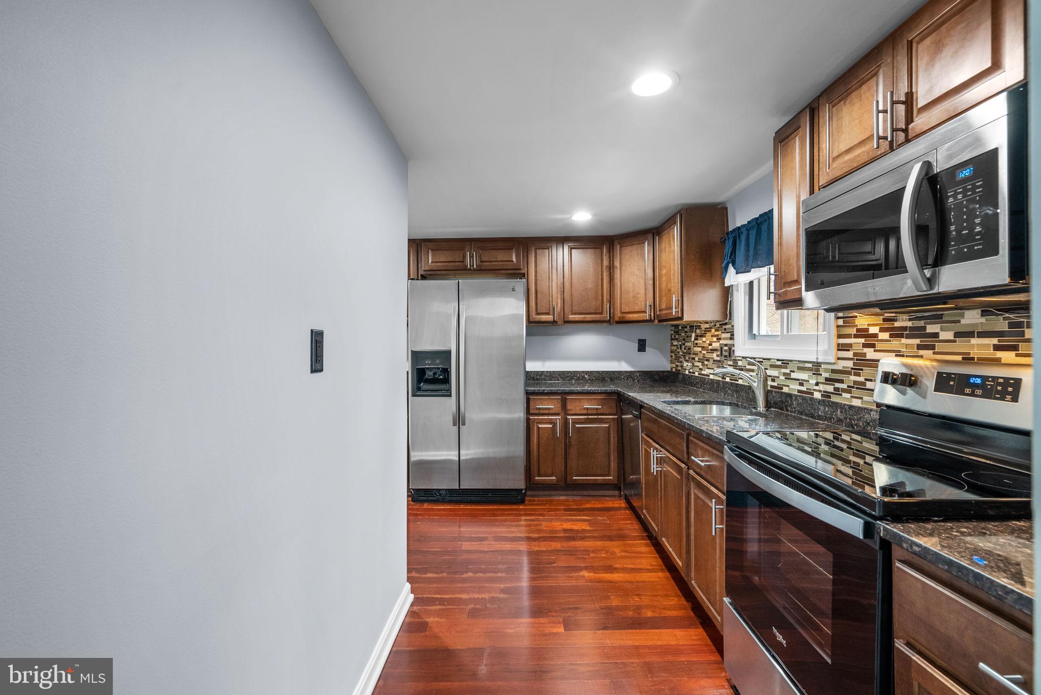 CLINTON - Residential Lease