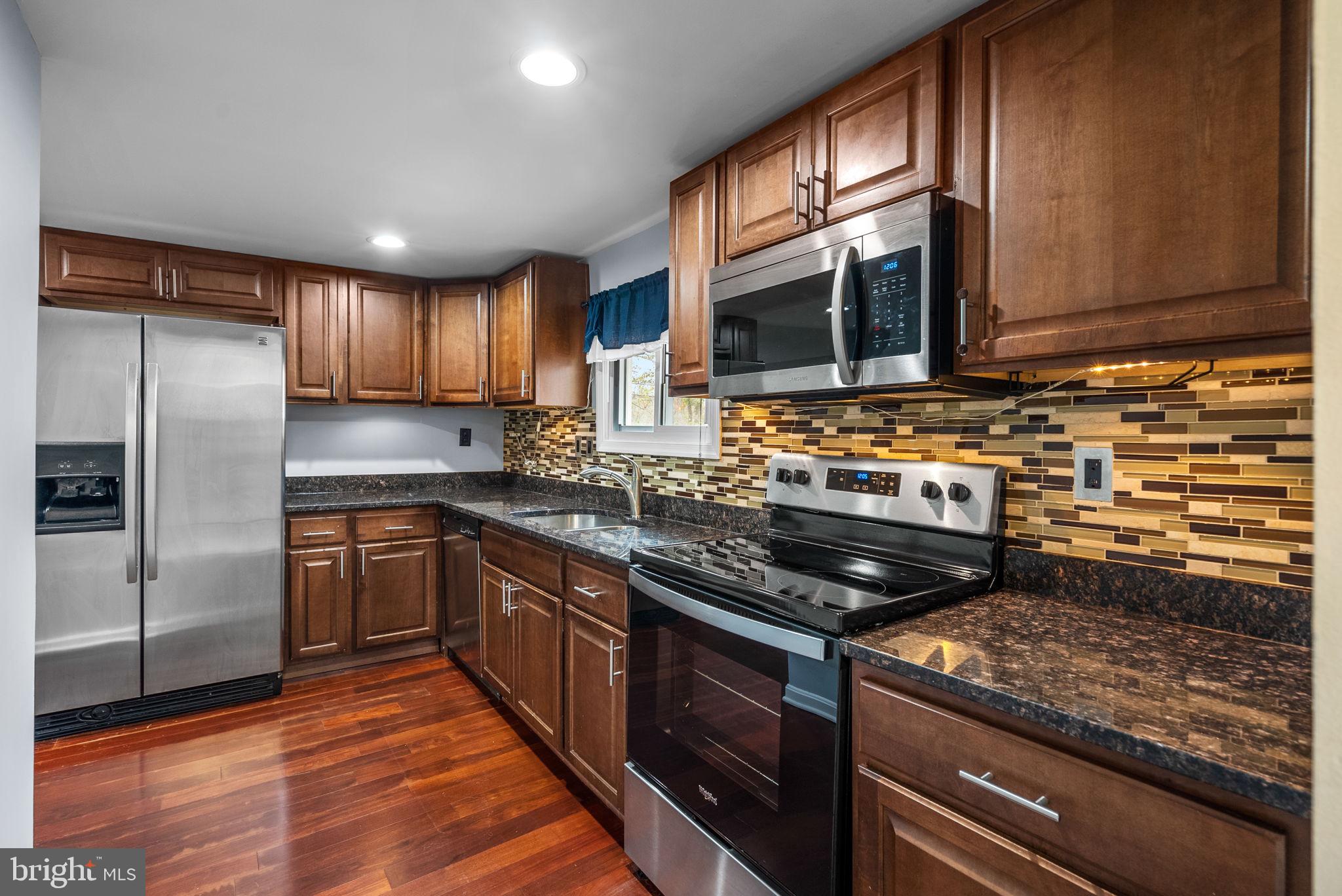 CLINTON - Residential Lease