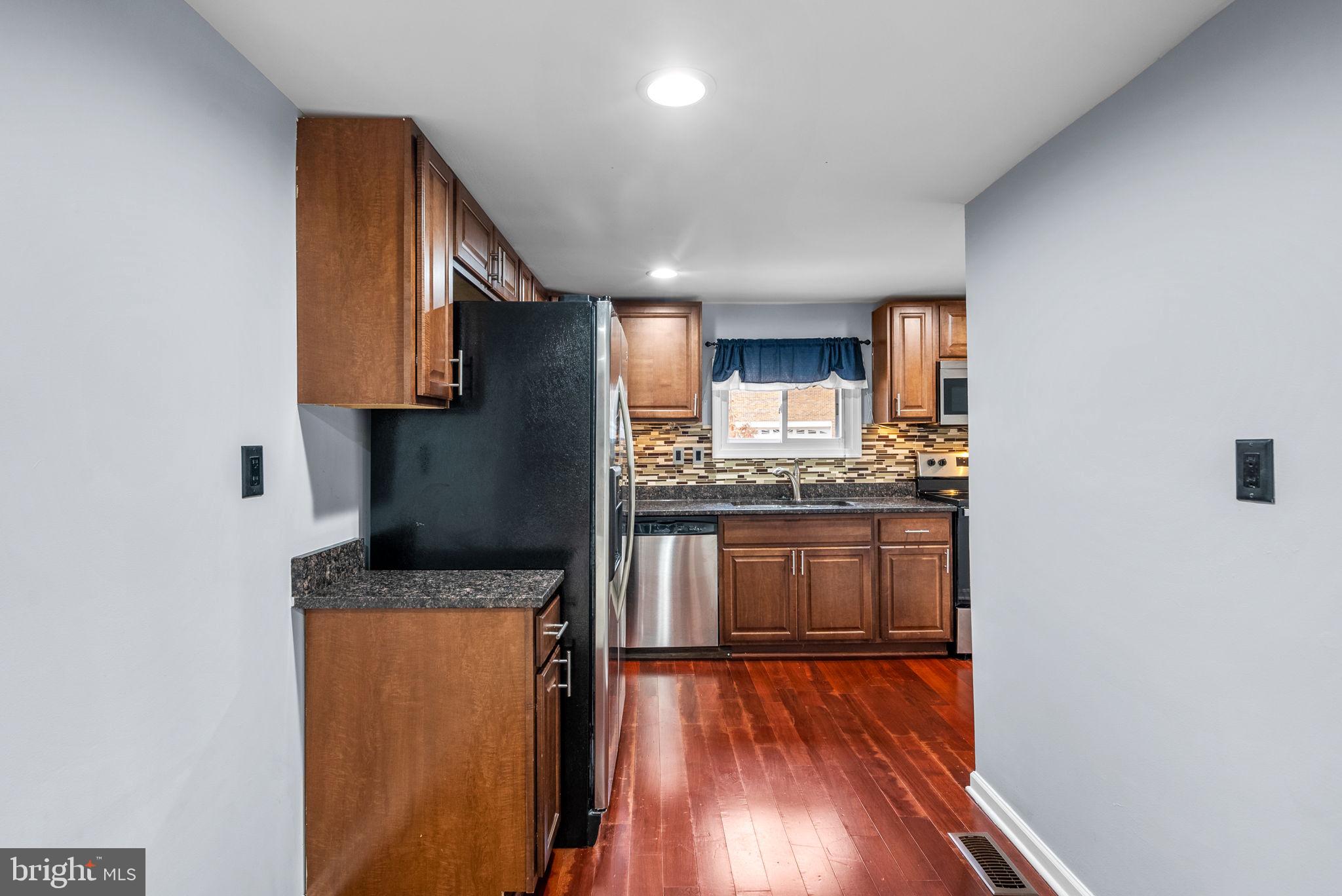 CLINTON - Residential Lease