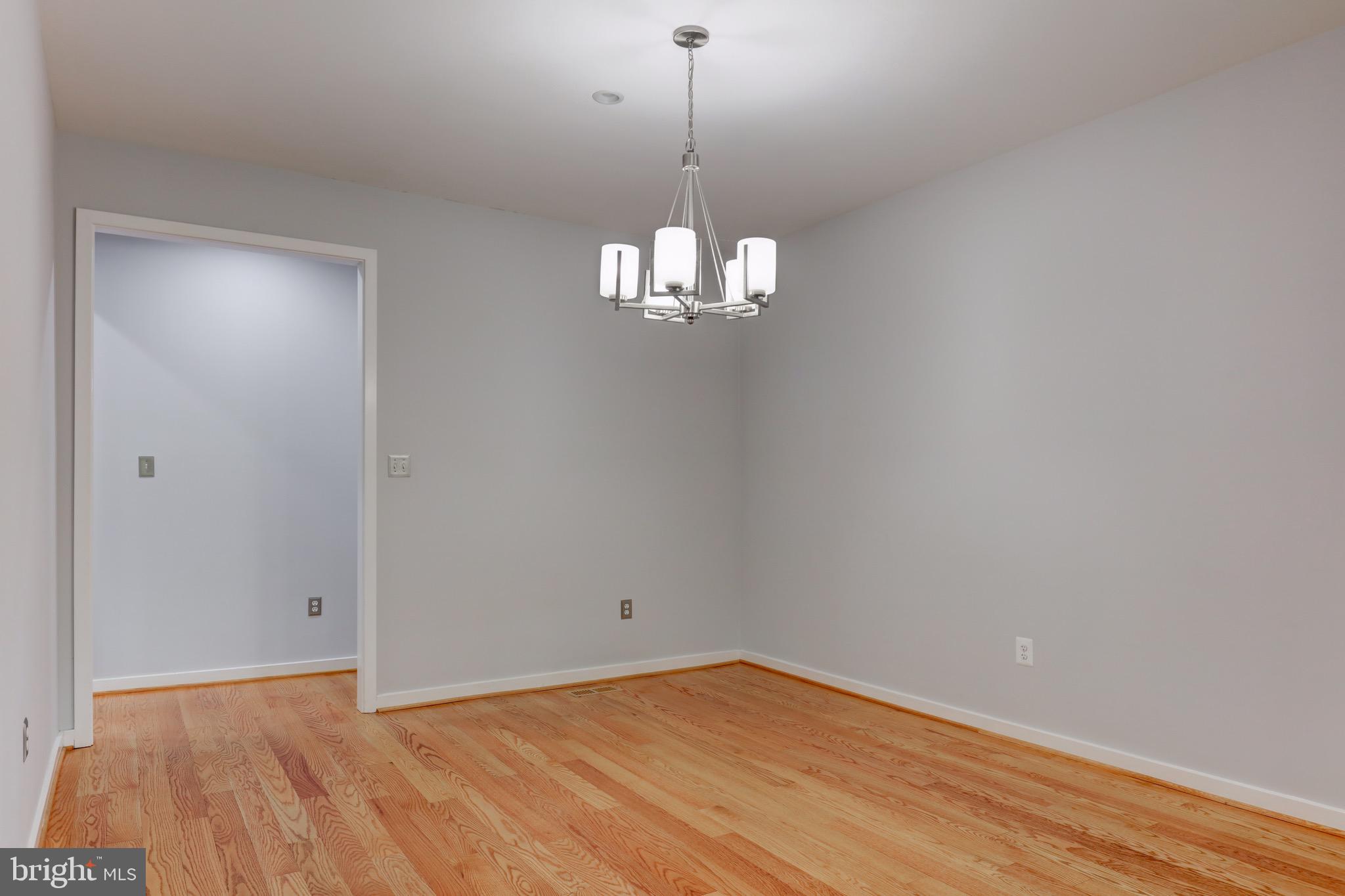 GOLF CLUB MANOR - Residential