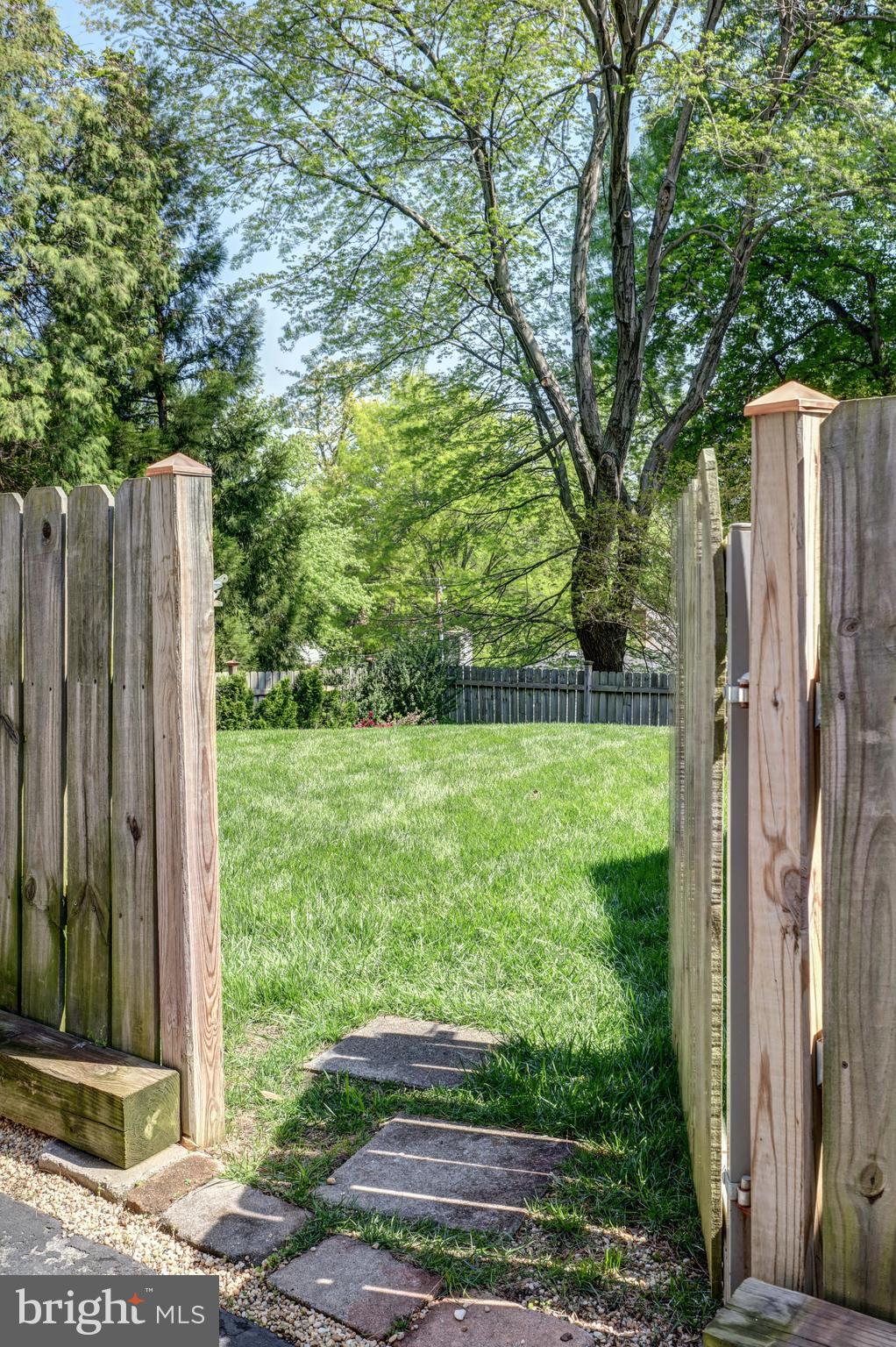 GOLF CLUB MANOR - Residential