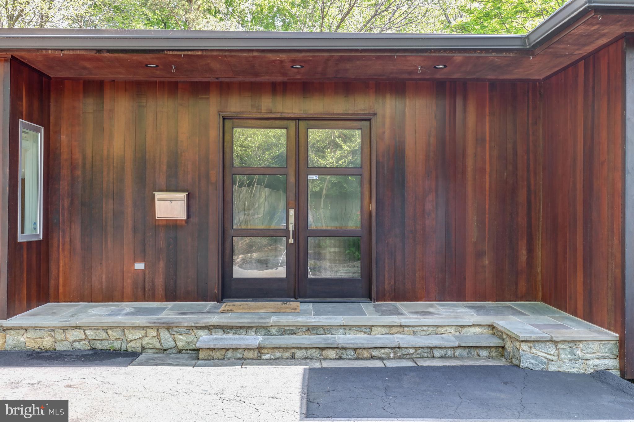 GOLF CLUB MANOR - Residential