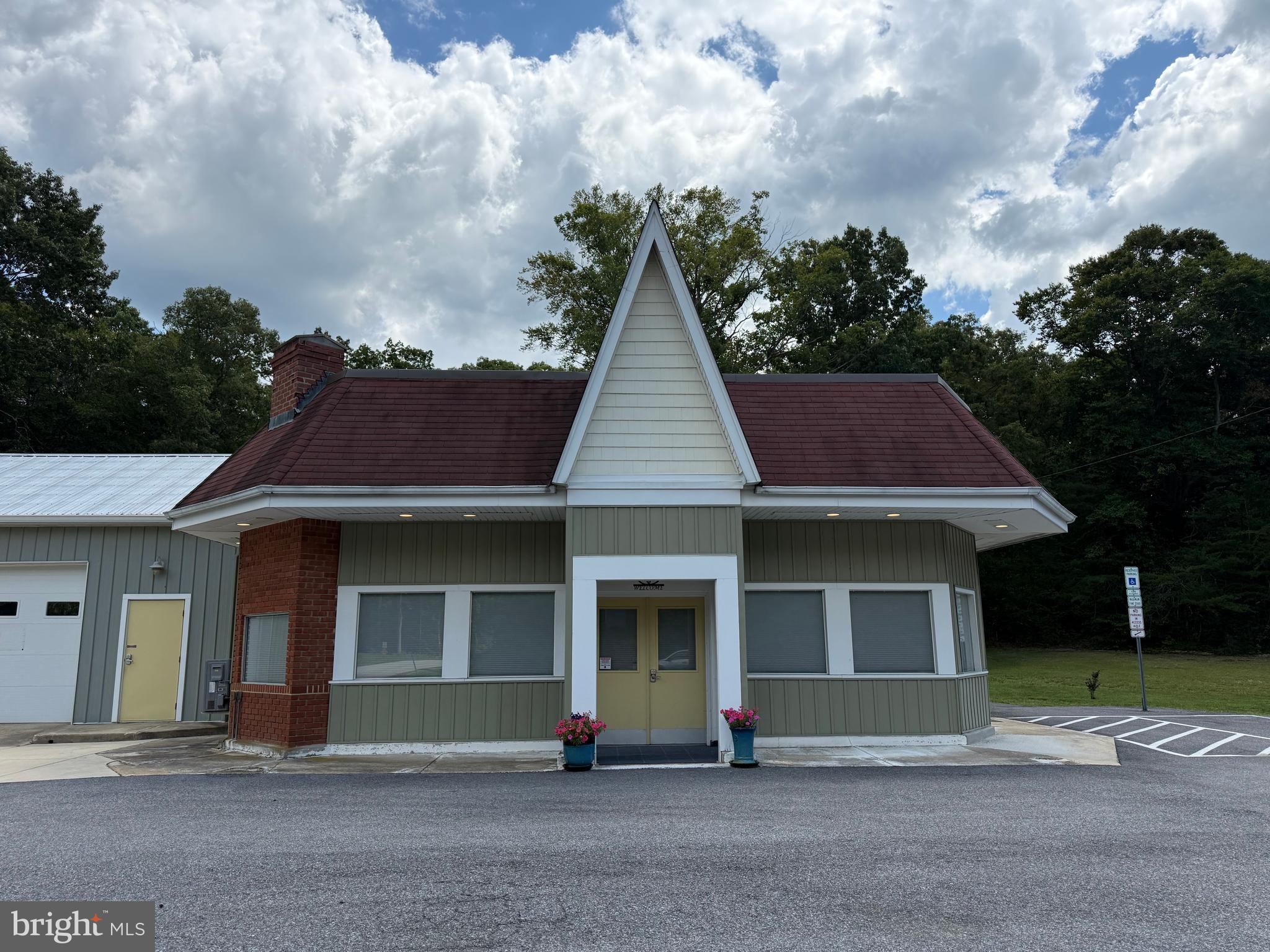 8200 CRAIN HIGHWAY