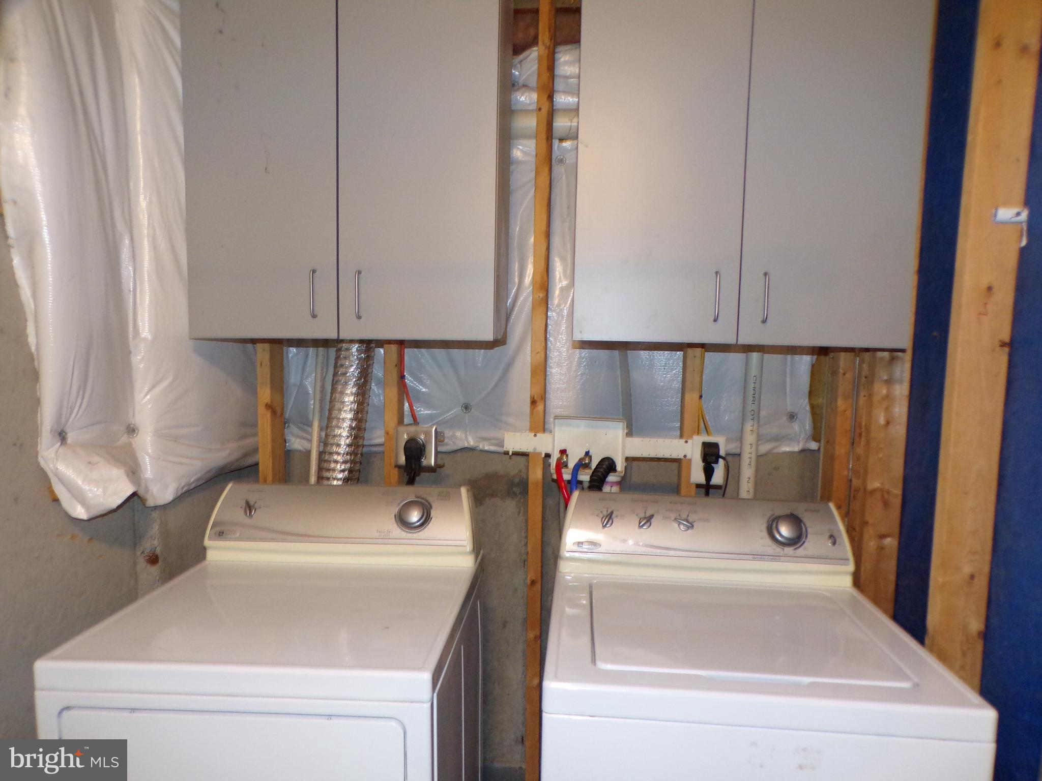 AMBER WOODS - Residential