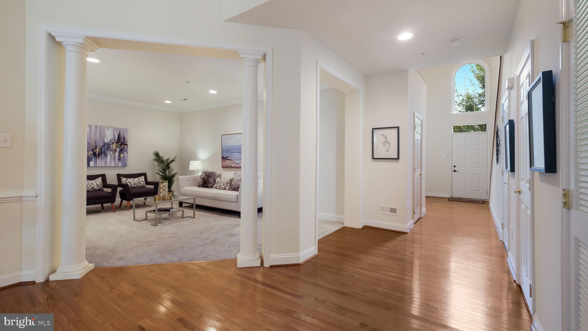 1089 ARBOUR LANE