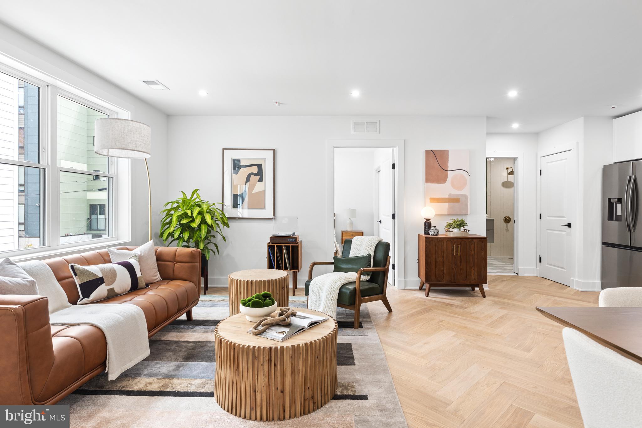 1124 FLORIDA NE 310