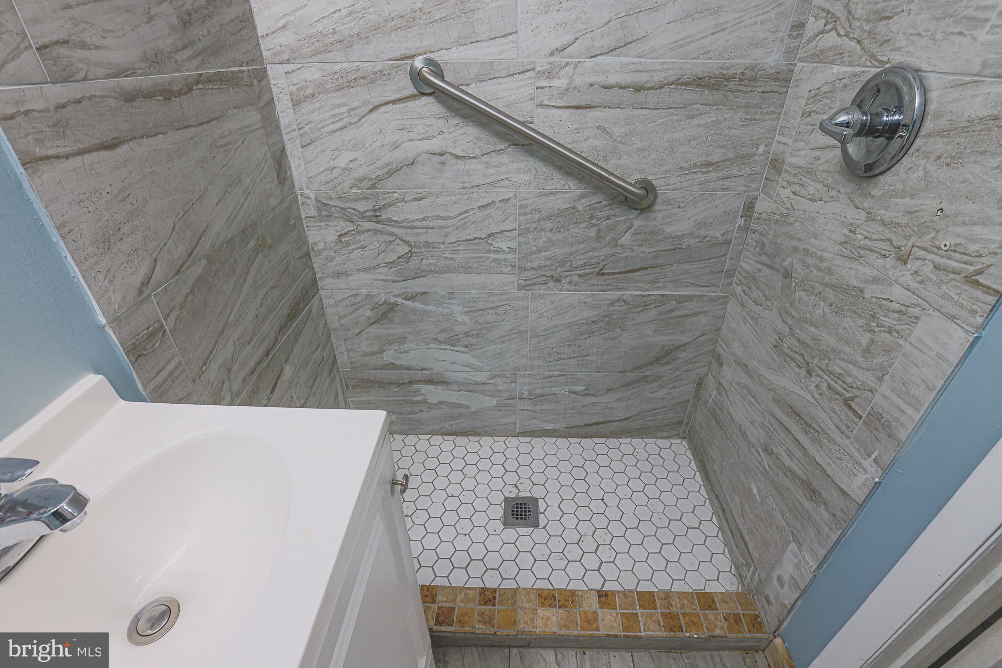 ABINGDON ESTATES - Residential