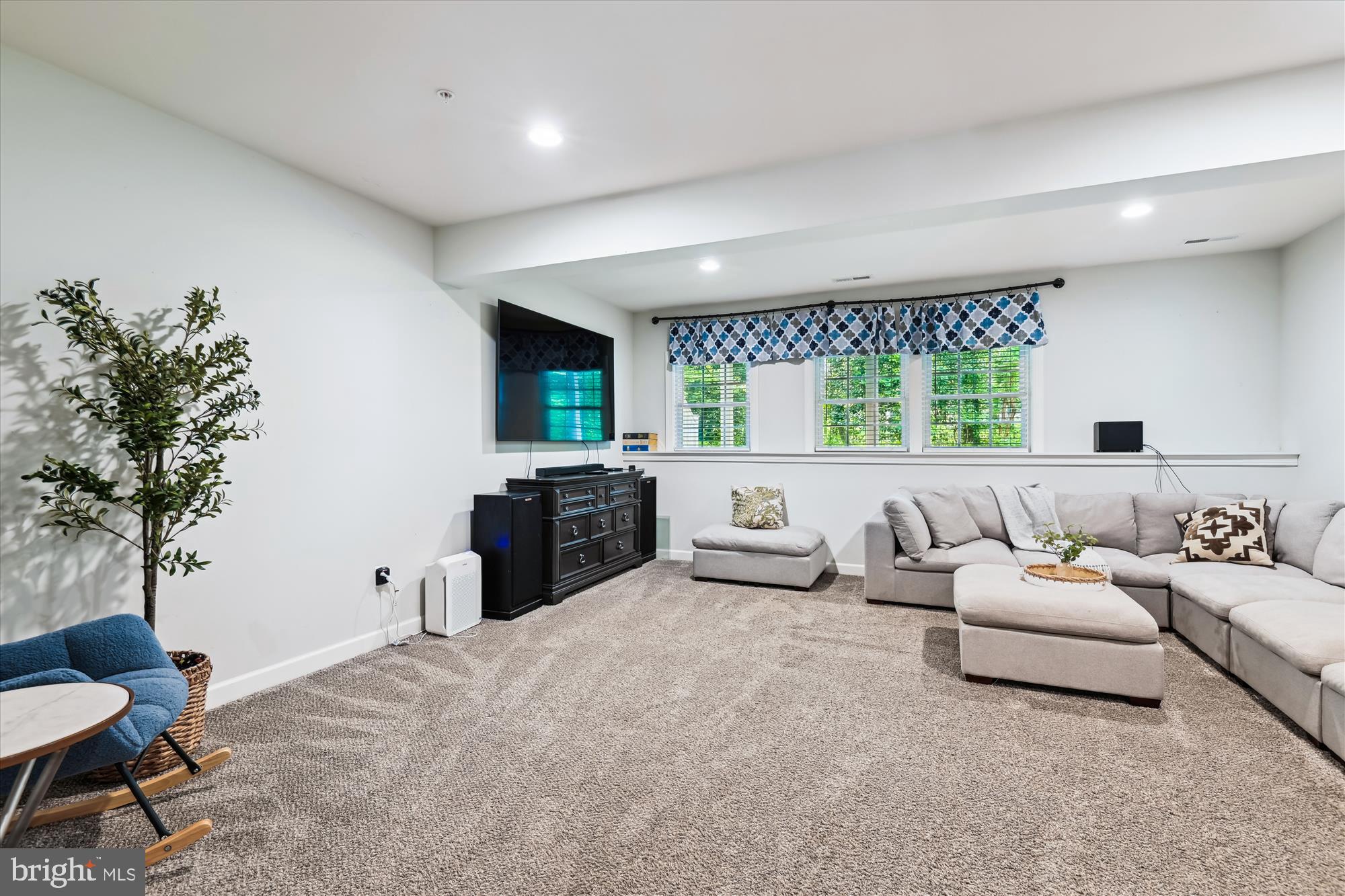 DEEP CREEK VILLAGE - Residential