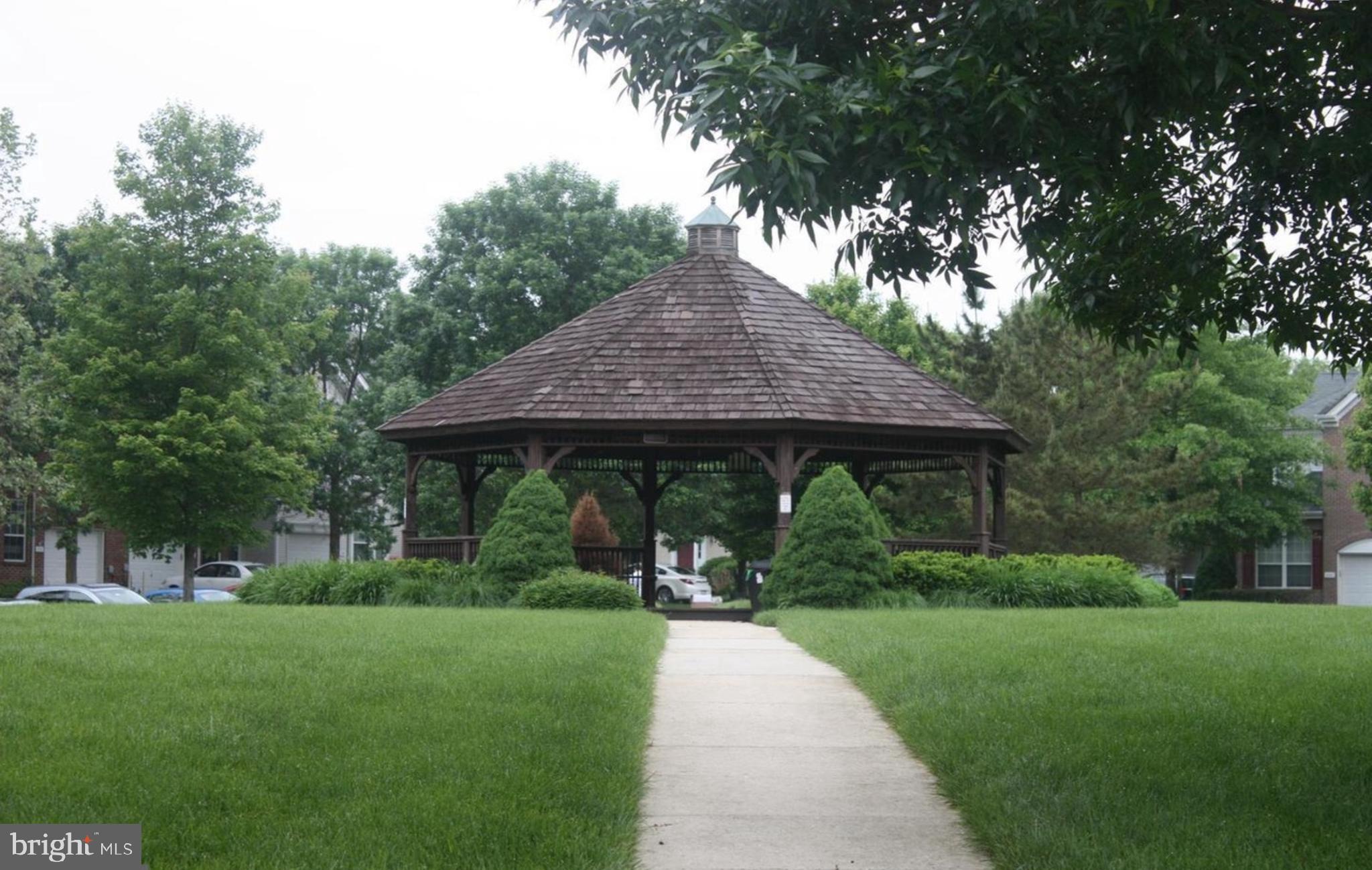 BRANDYWINE @ THORN - Residential