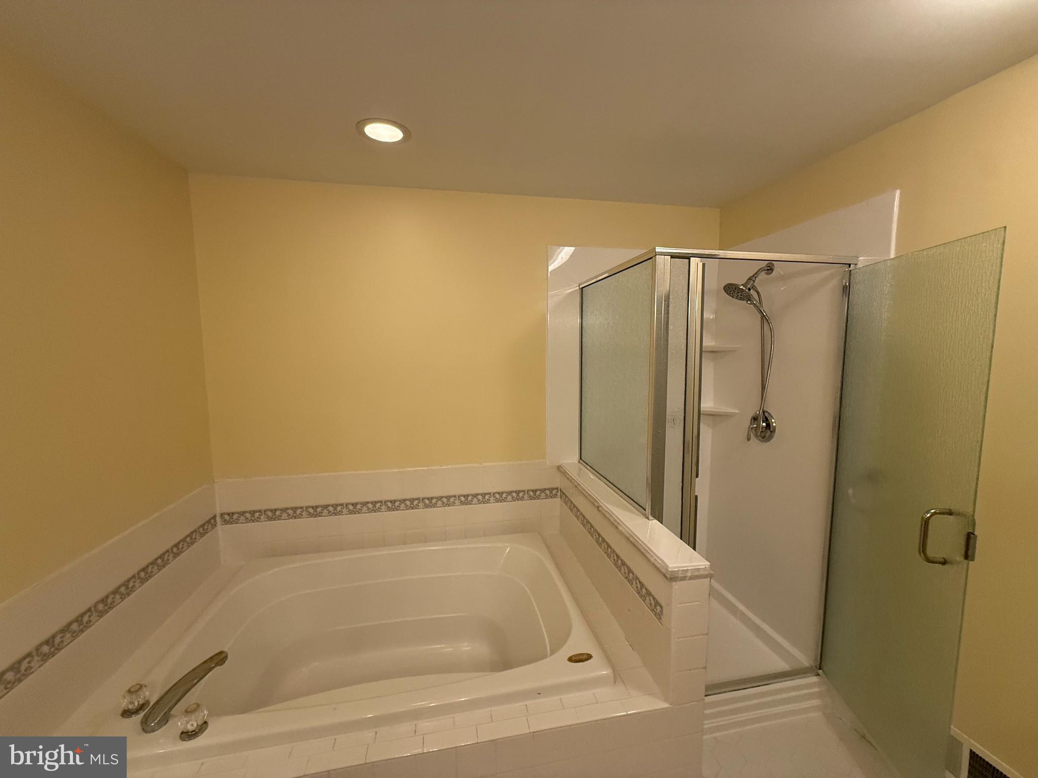 BRANDYWINE @ THORN - Residential